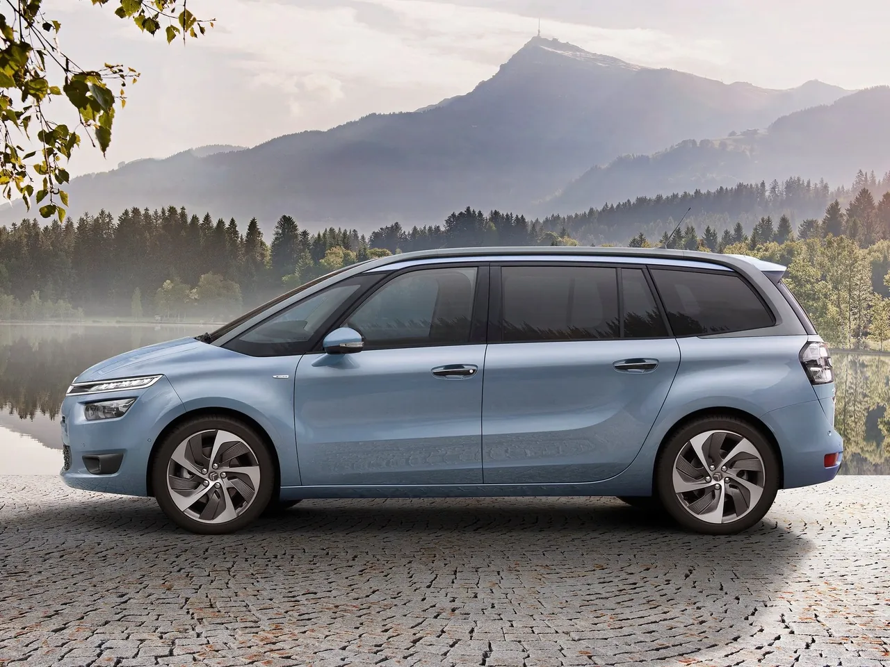 Citroen Grand C4 Picasso (2014) – boční profil