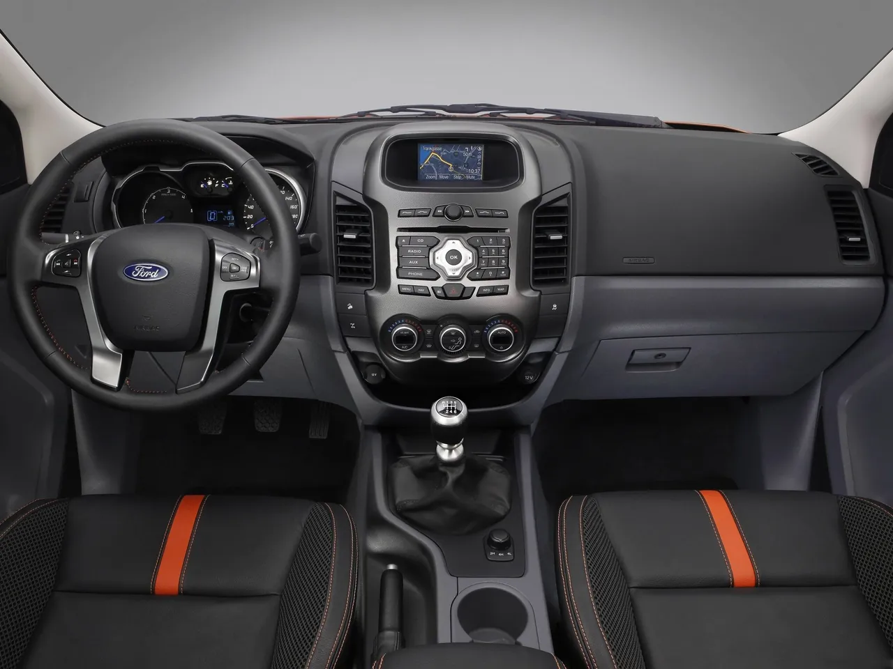 Ford Ranger Wildtrak (2012) – interiér