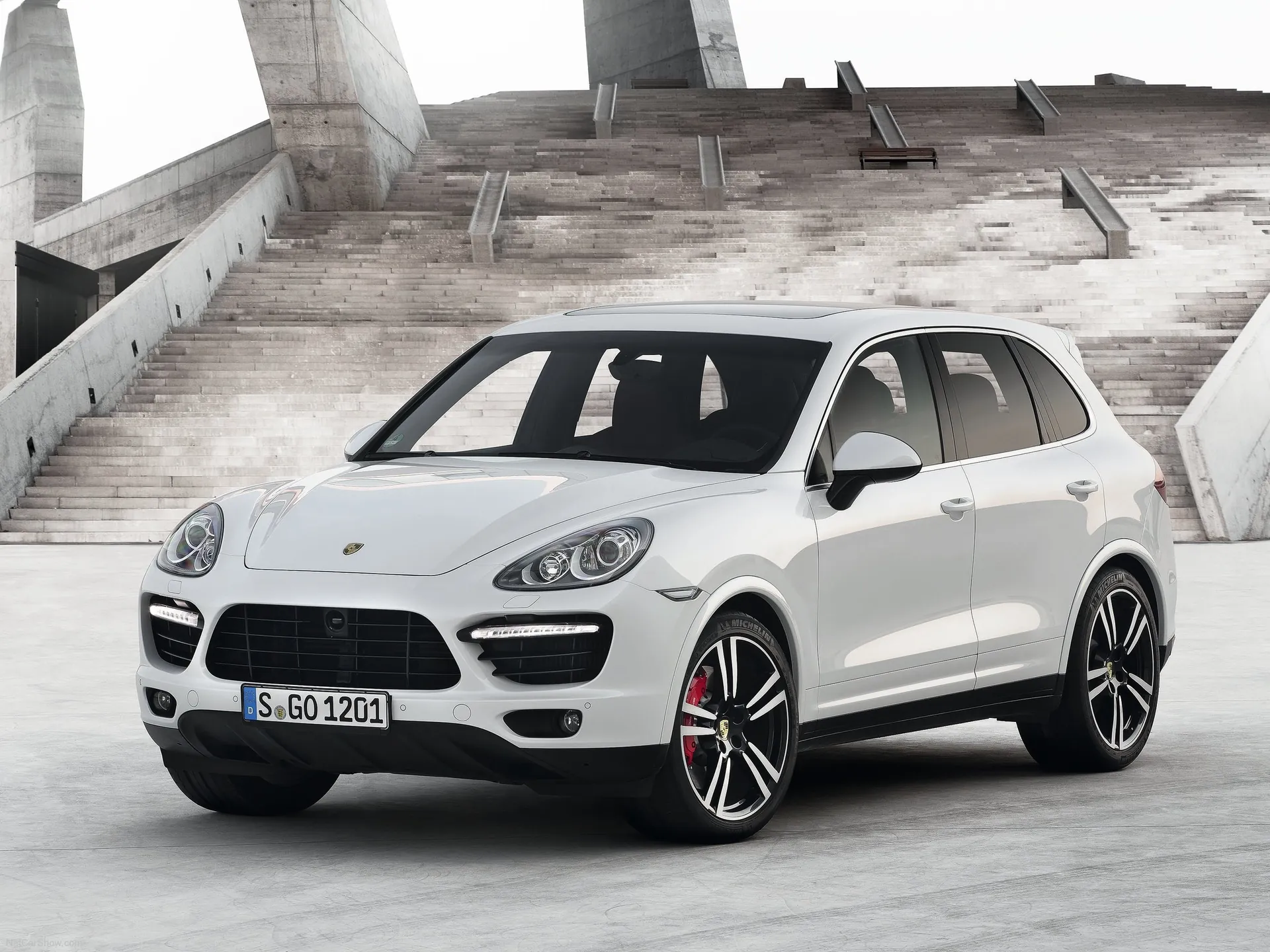 Porsche Cayenne Turbo S (2013)