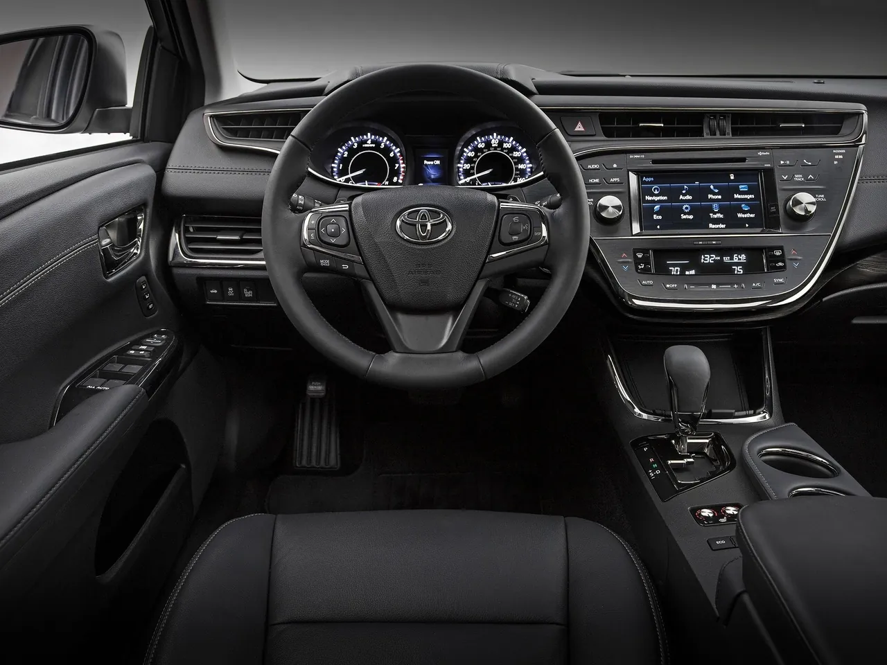 Toyota Avalon (2016) - Interior