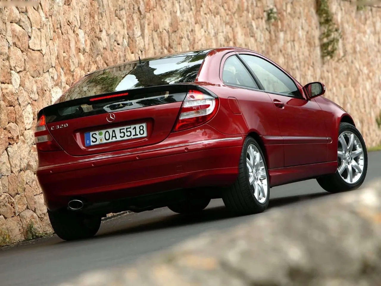 Mercedes-Benz C320 Sport Coupe (2004) - Rear Three-Quarter