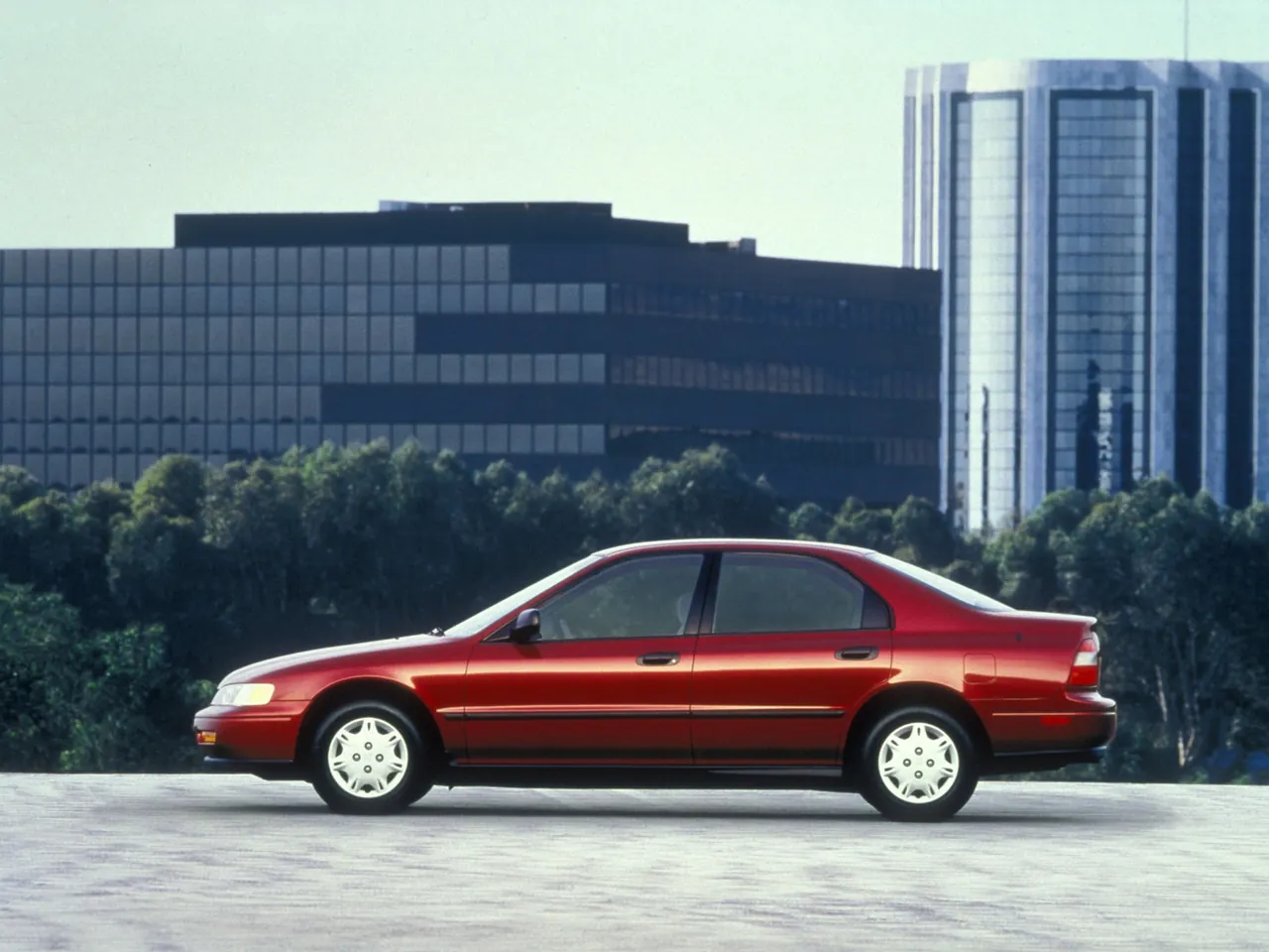 Honda Accord Sedan (1994) – boční profil