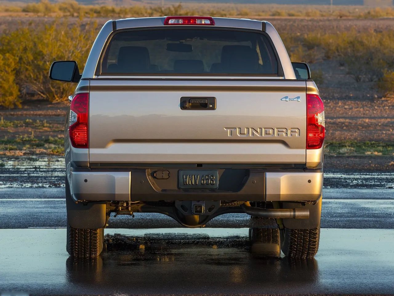 Toyota Tundra (2014) – zezadu