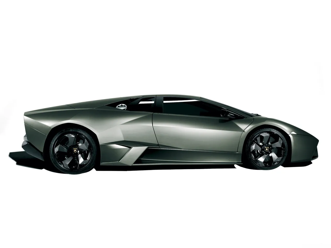 Lamborghini Reventon (2008) – boční profil