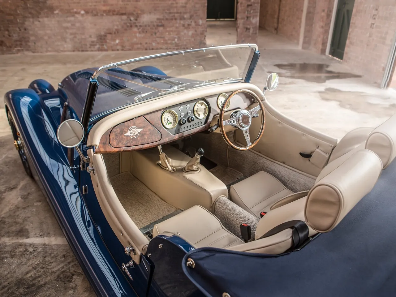 Morgan 4-4 80th Anniversary (2016) – interiér