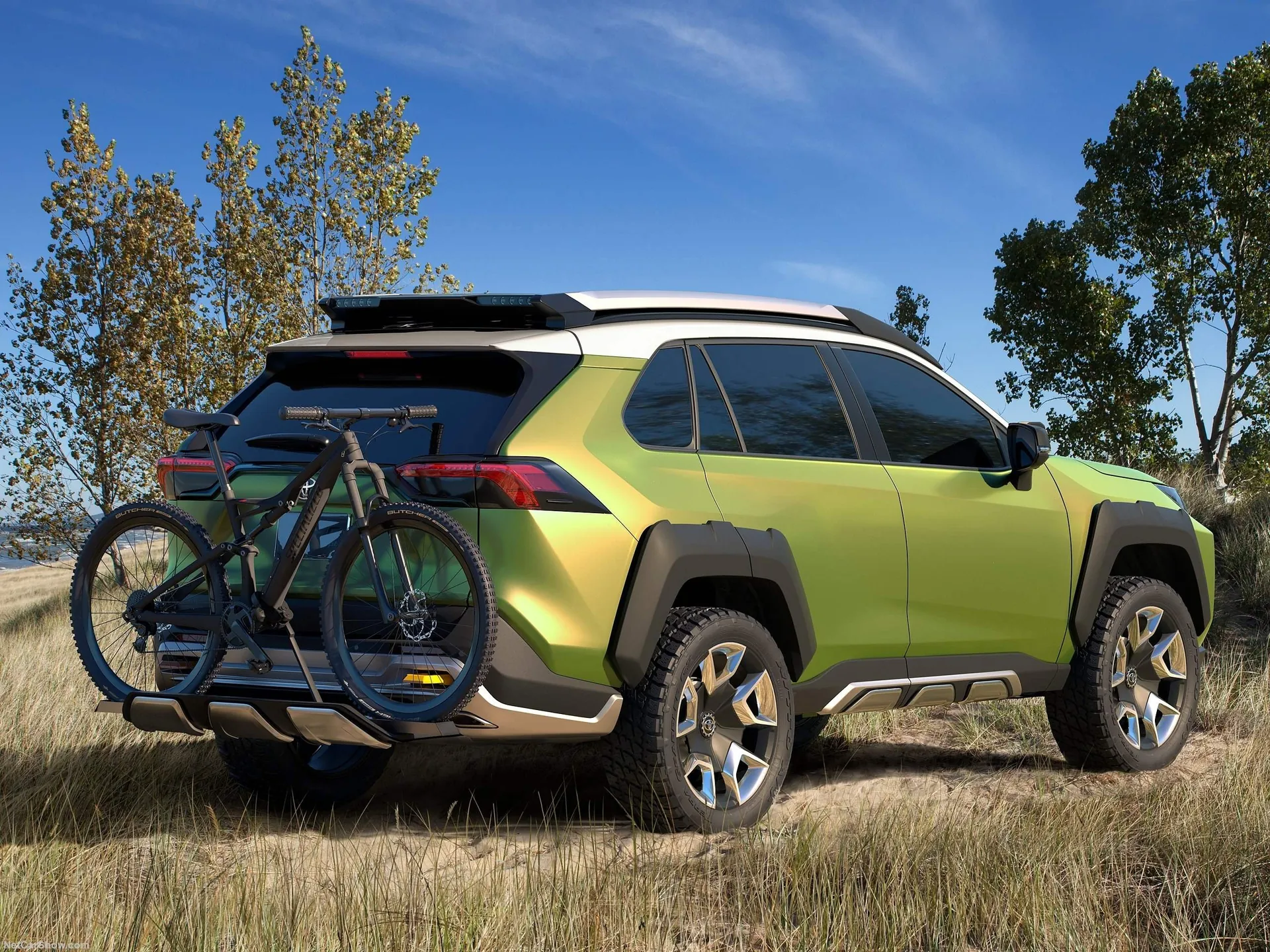 Toyota FT-AC Concept (2017) – zadní tříčtvrteční pohled
