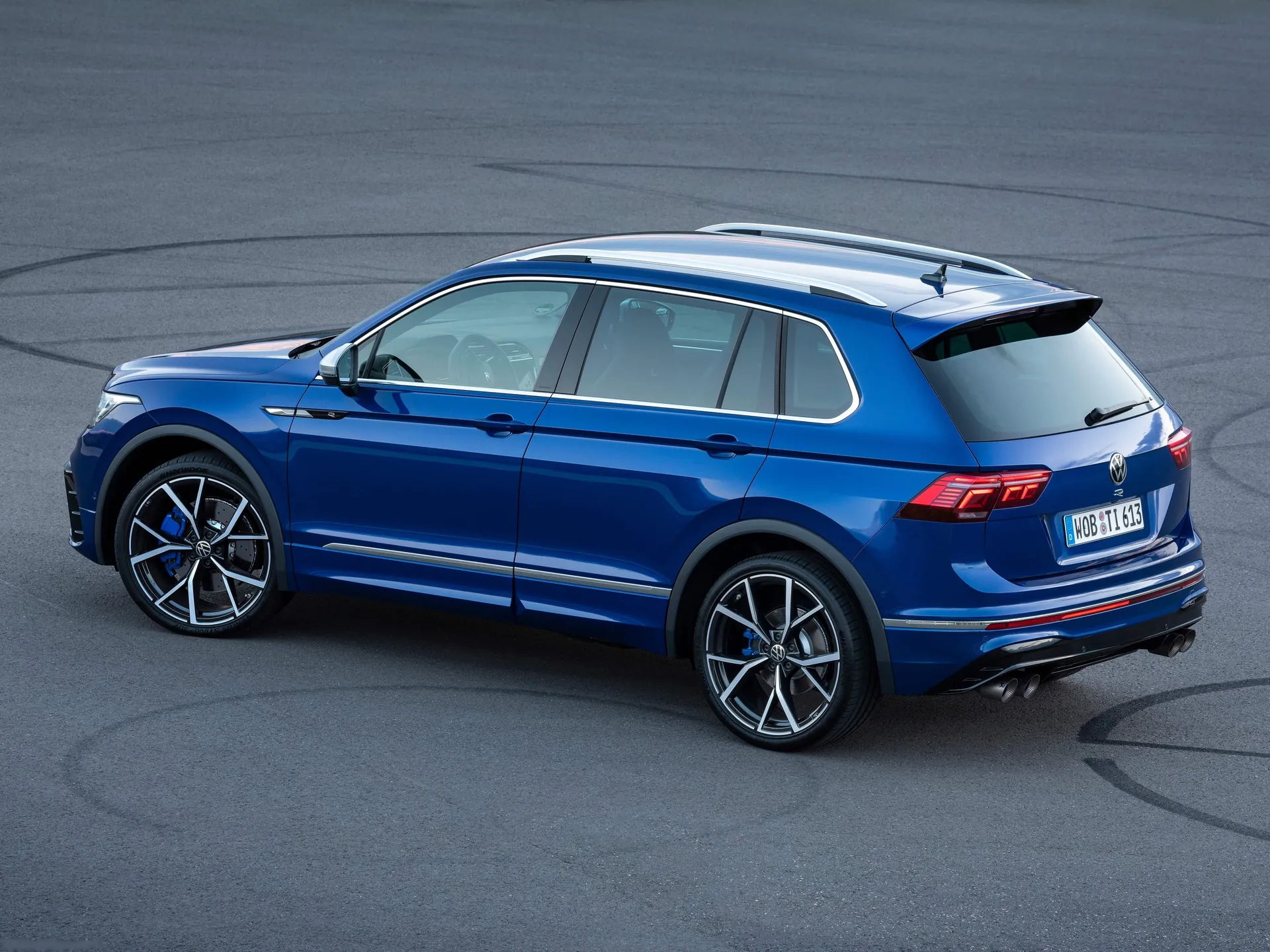 Volkswagen Tiguan R (2021) - Rear Three-Quarter