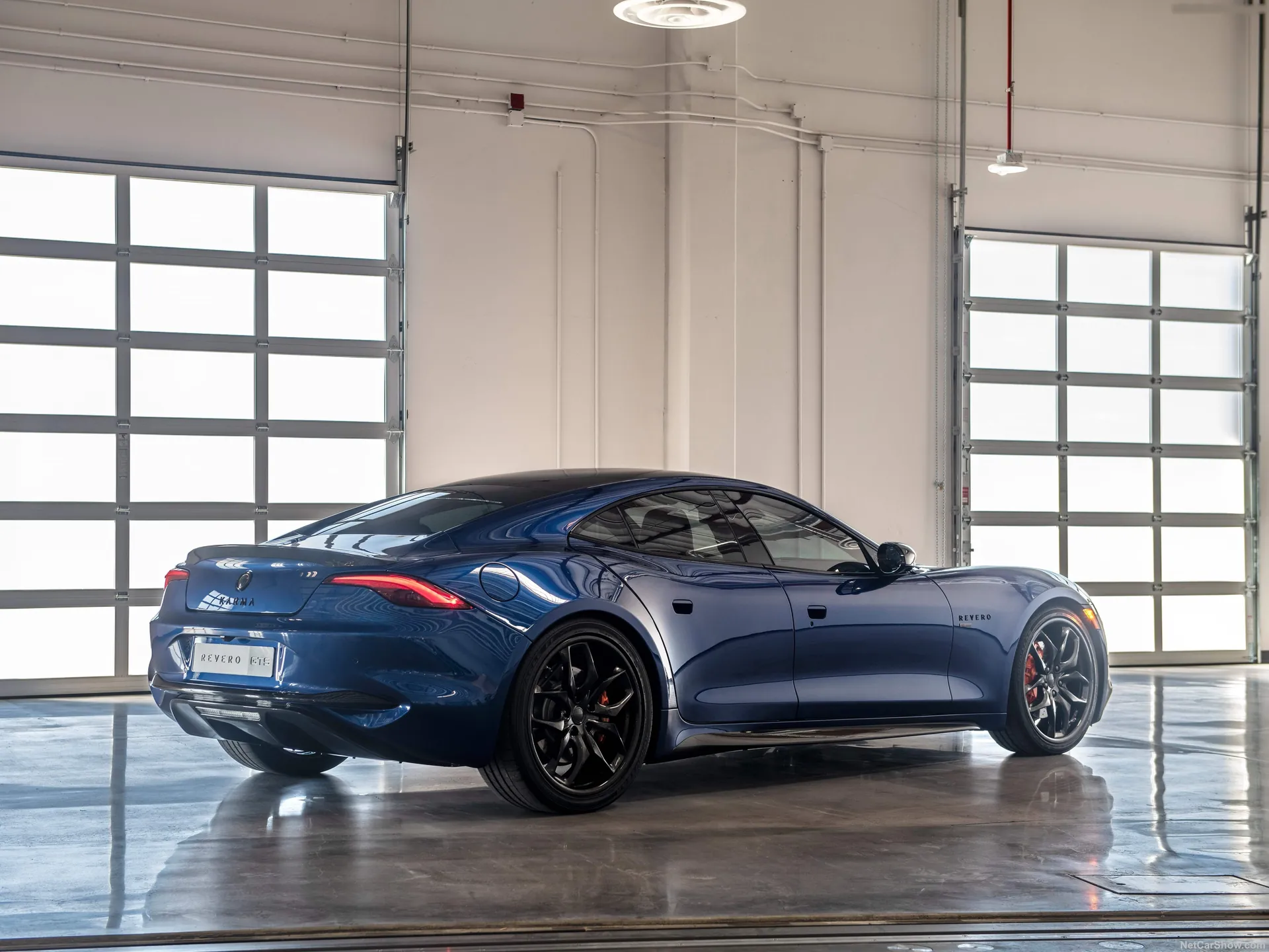 Karma Revero GTS (2020) – zadní tříčtvrteční pohled