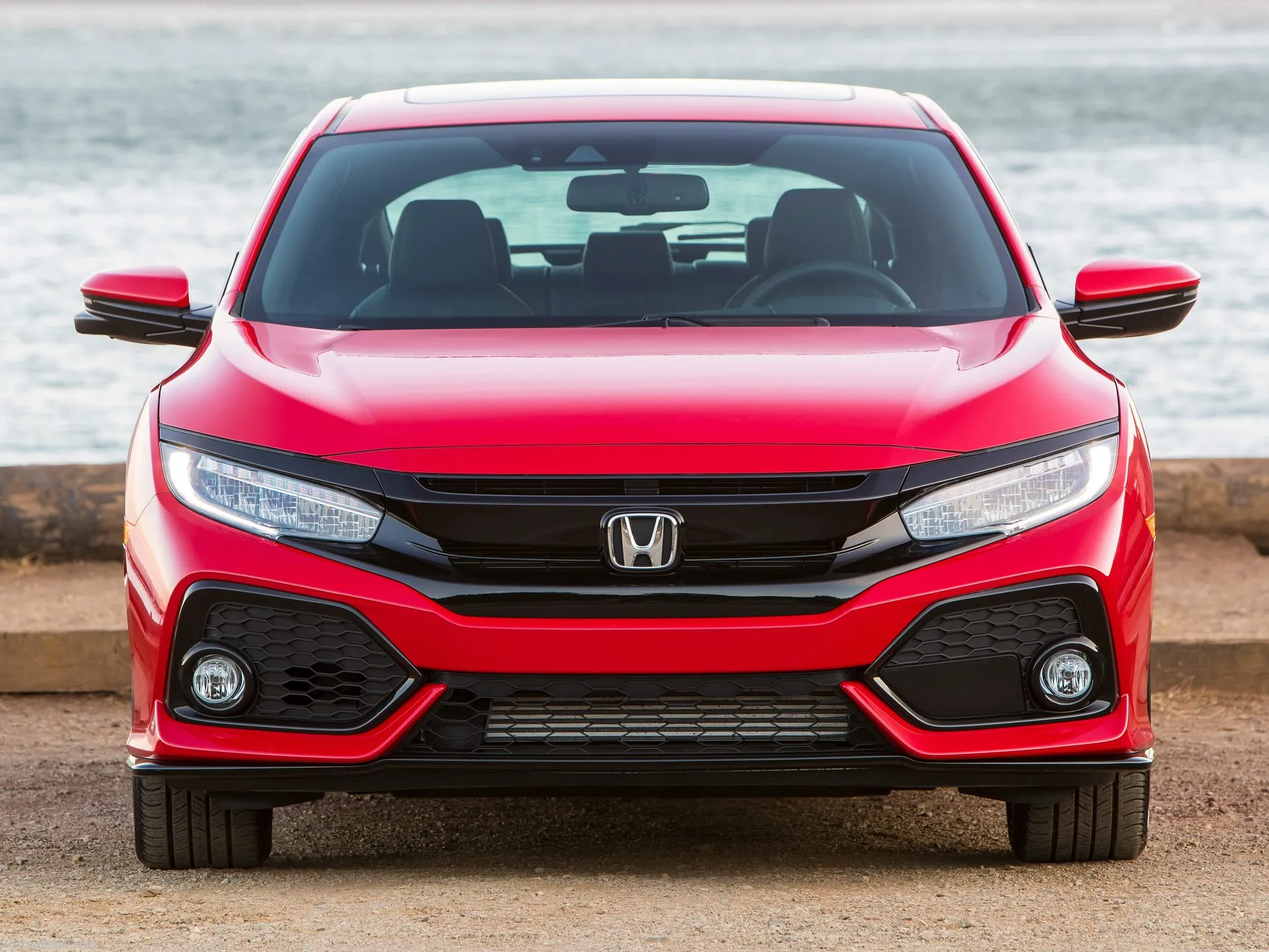 Honda Civic Hatchback (2017) - Front