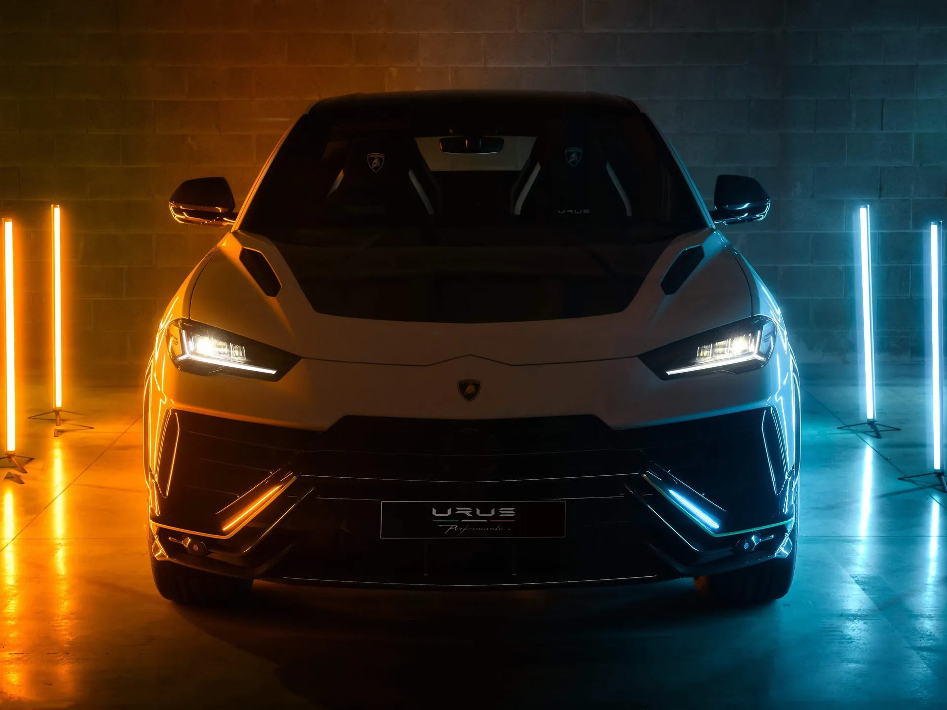 Lamborghini Urus Performante Essenza SCV12 Edition (2023) – zepředu