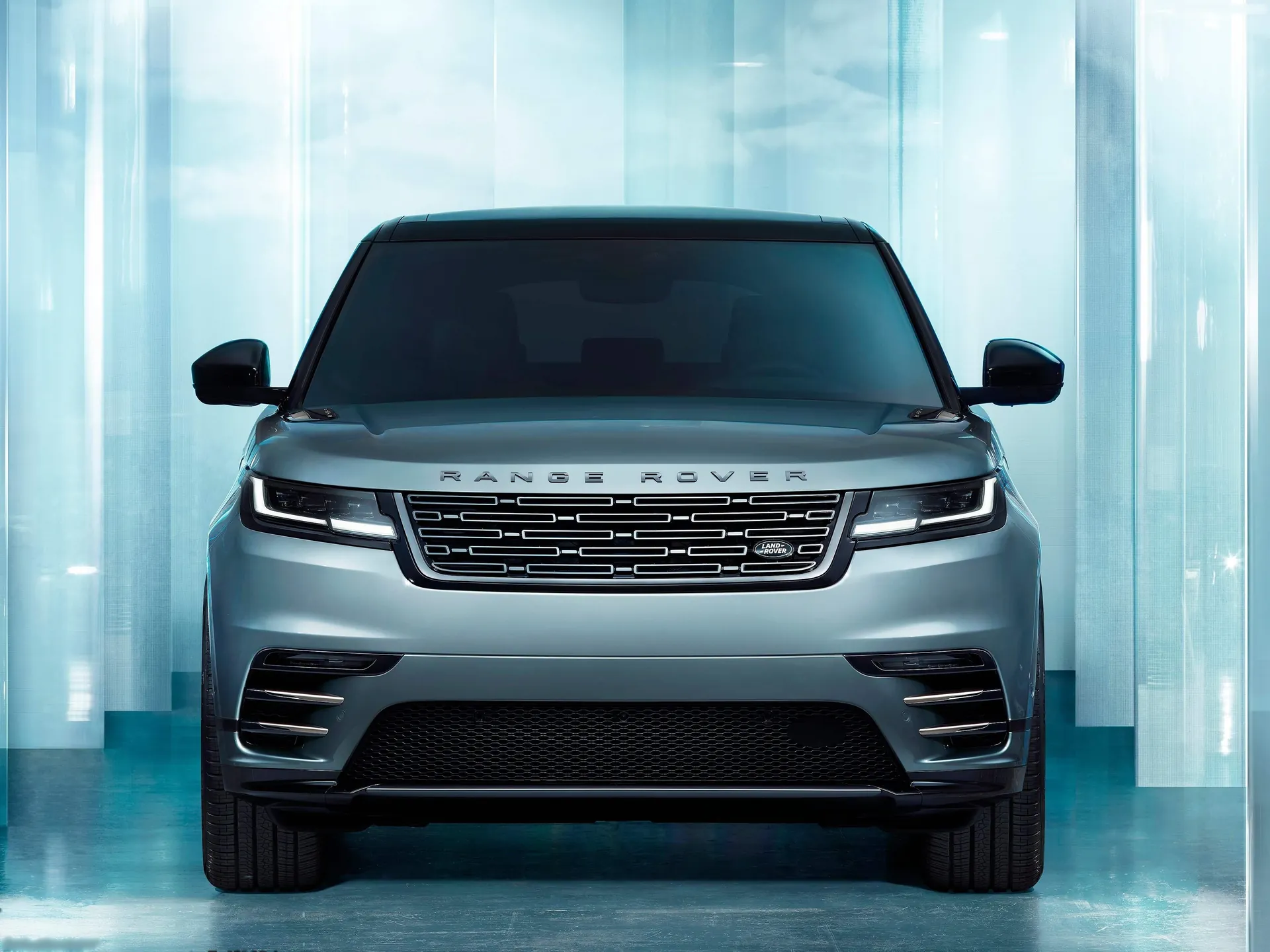 Land Rover Range Rover Velar (2024) - Front