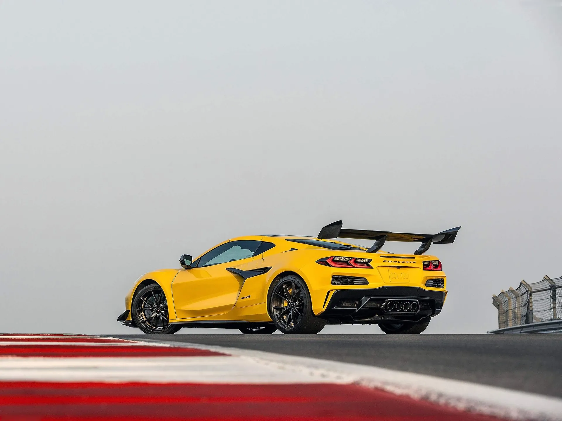Chevrolet Corvette ZR1 (2025) – zadní tříčtvrteční pohled