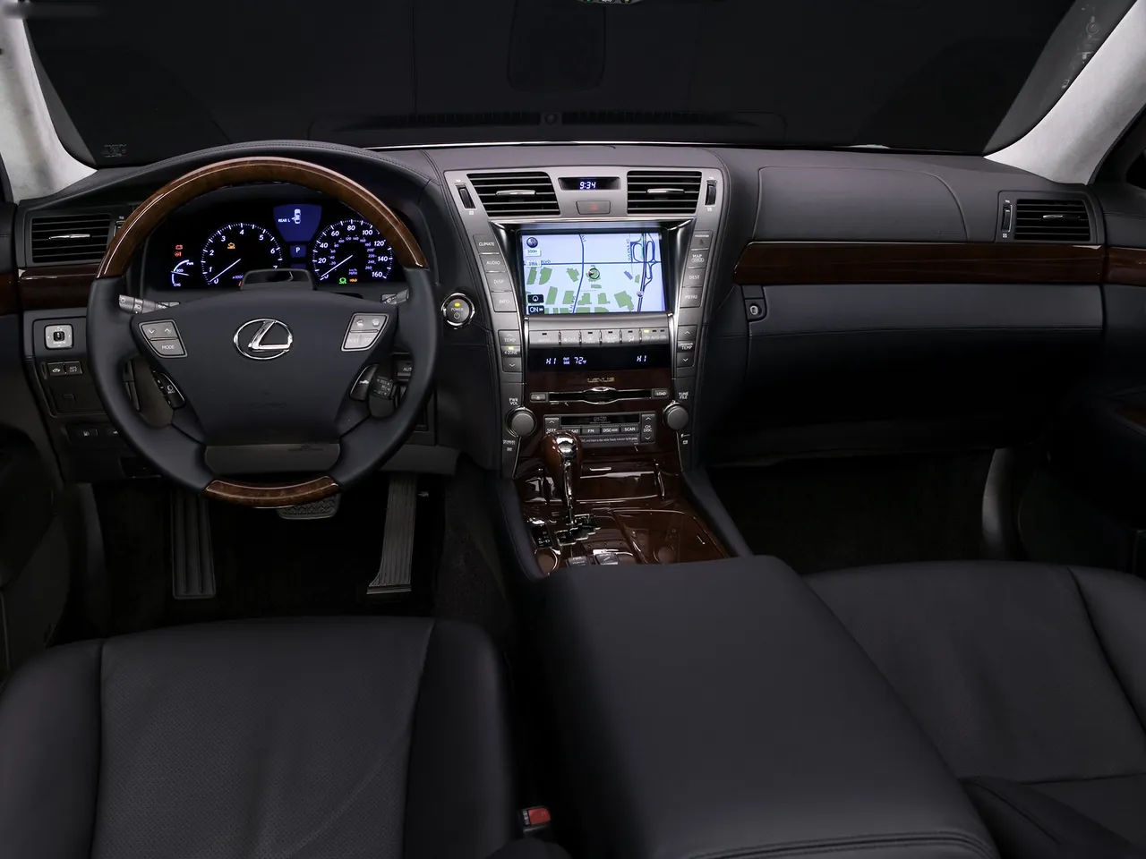 Lexus LS 600h L (2009) – interiér