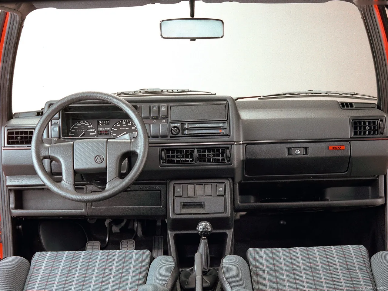Volkswagen Golf II GTI (1983) - Interior