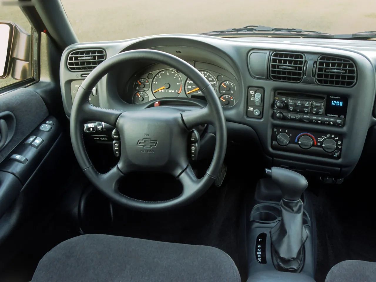 Chevrolet Blazer (2002) – interiér