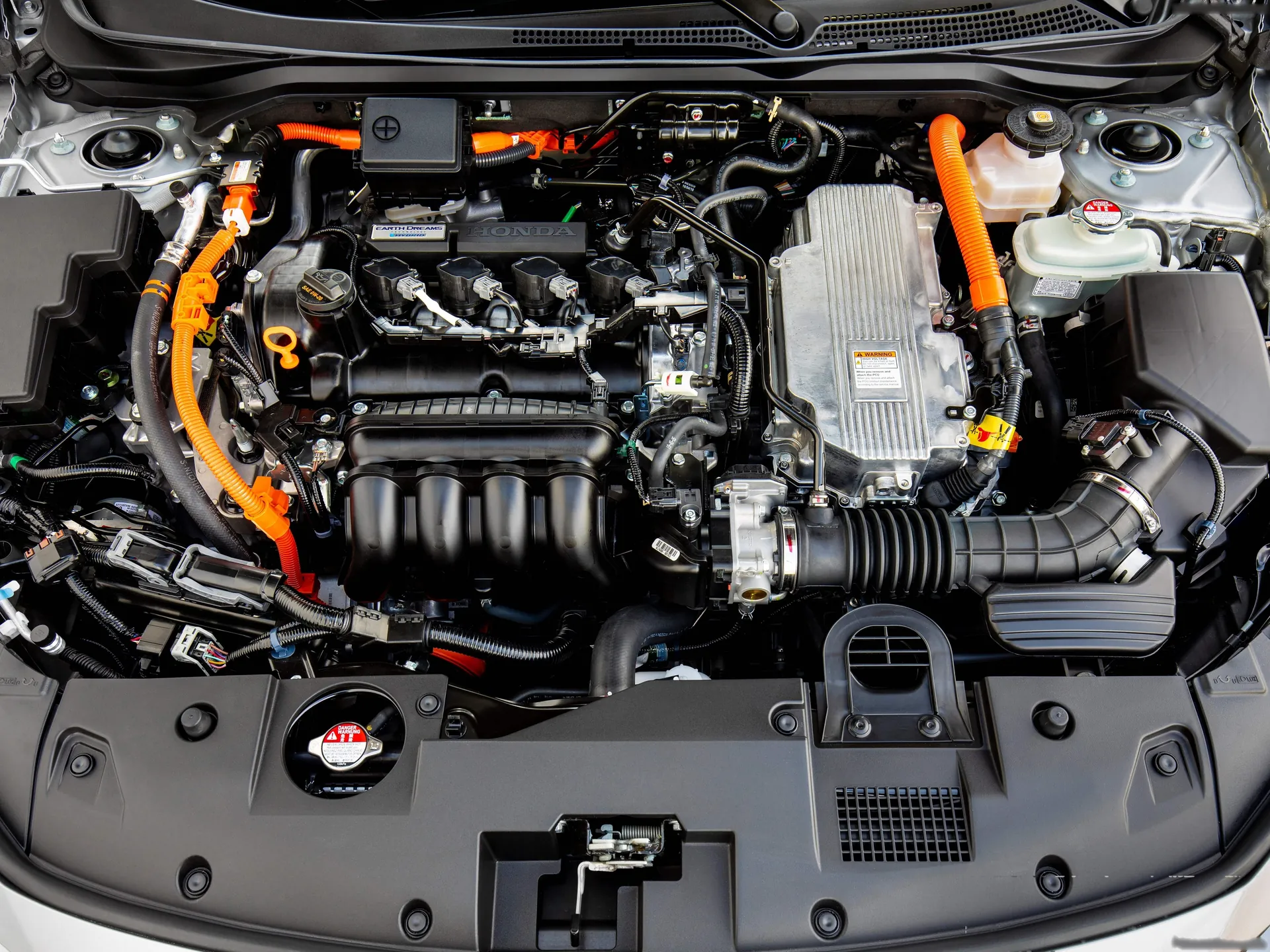 Honda Insight (2019) – motorový prostor