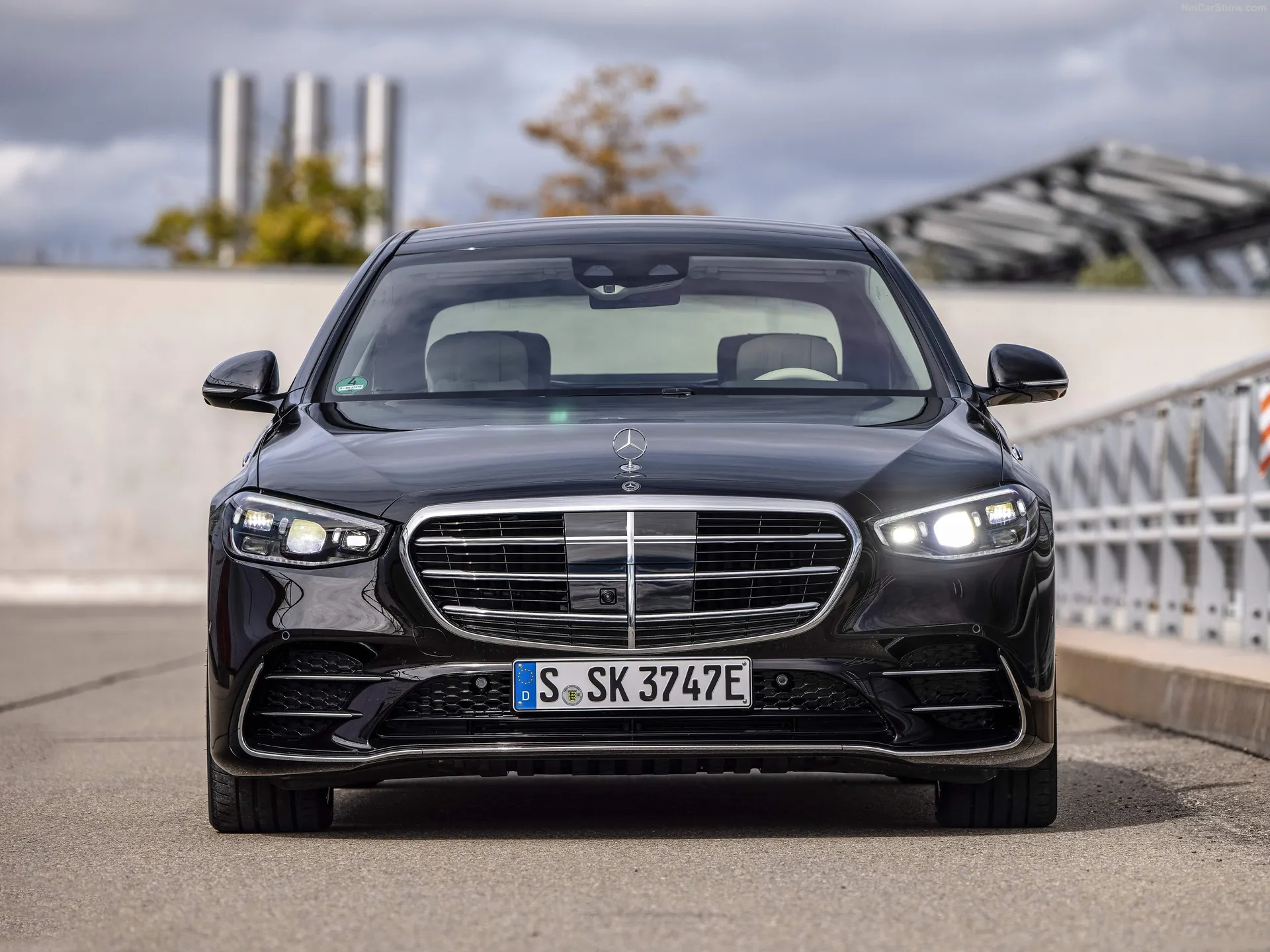 Mercedes-Benz S-Class Plug-in Hybrid (2021) - Front