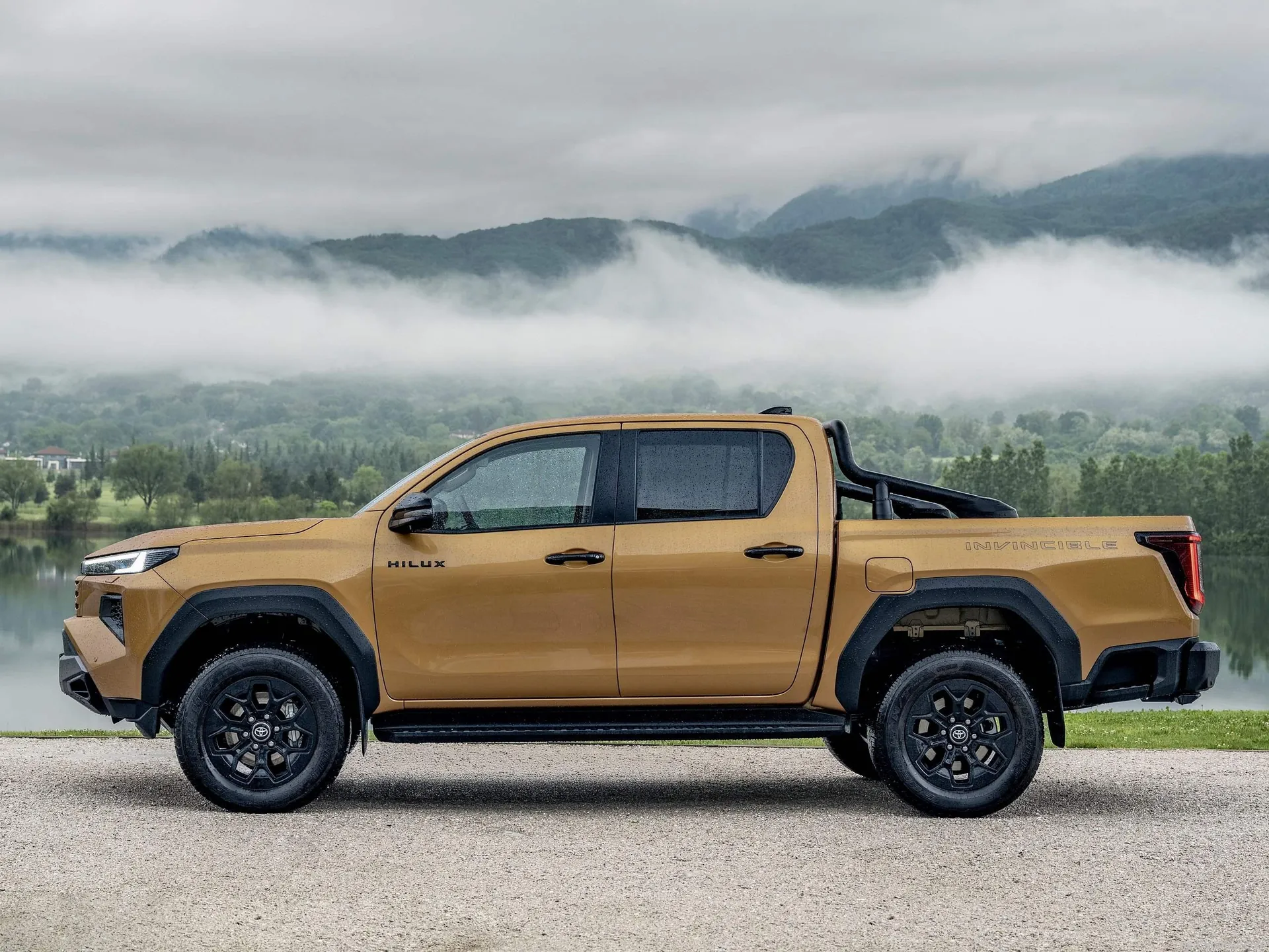 Toyota HiLux (2026) – boční profil