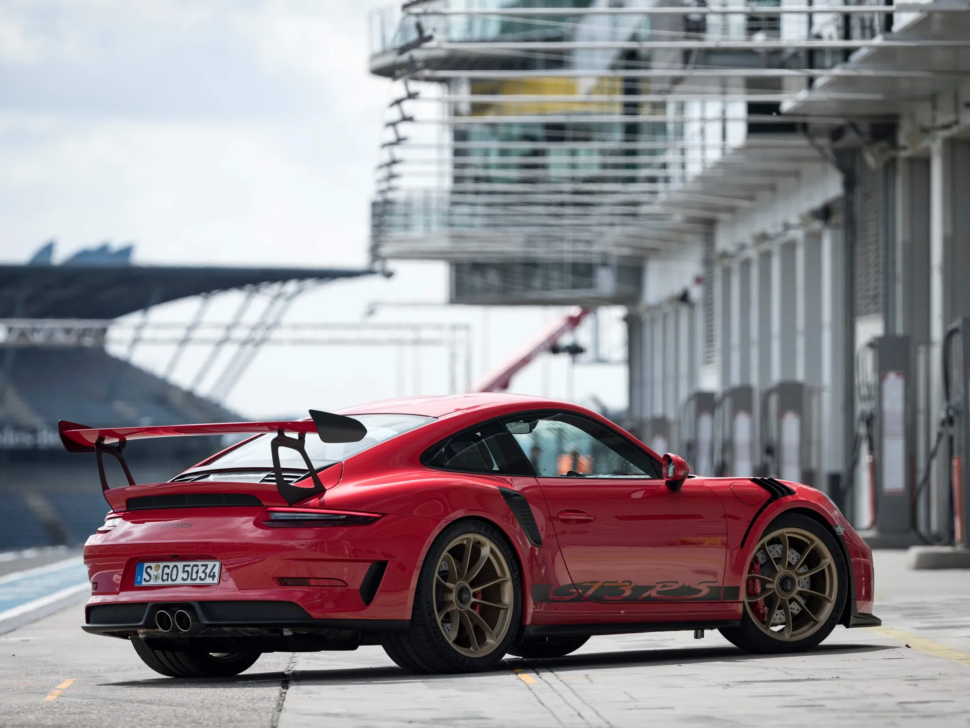 Porsche 911 GT3 RS (2019) – zadní tříčtvrteční pohled