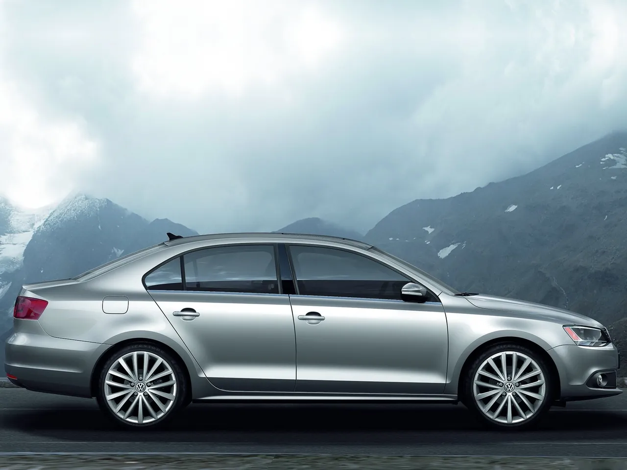 Volkswagen Jetta (2011) - Side Profile
