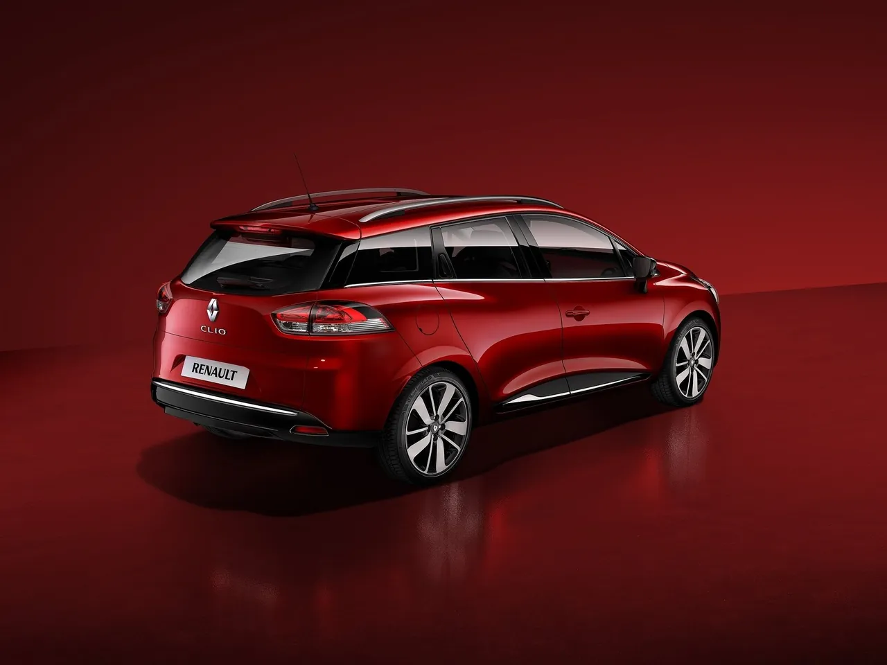 Renault Clio Estate (2013) – zadní tříčtvrteční pohled