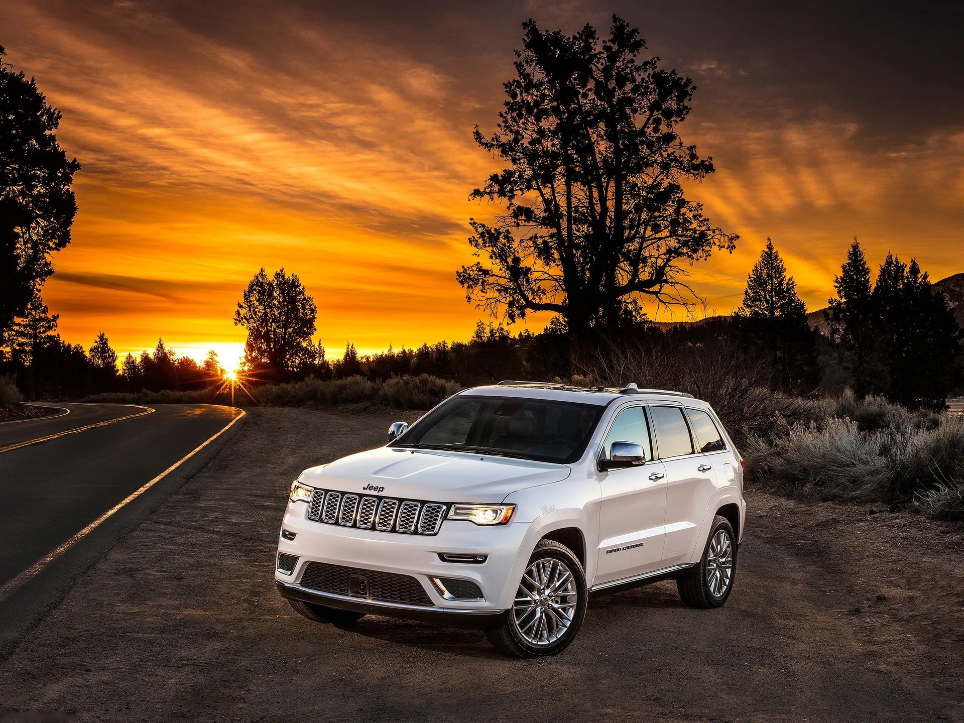 Jeep Grand Cherokee Summit (2017)
