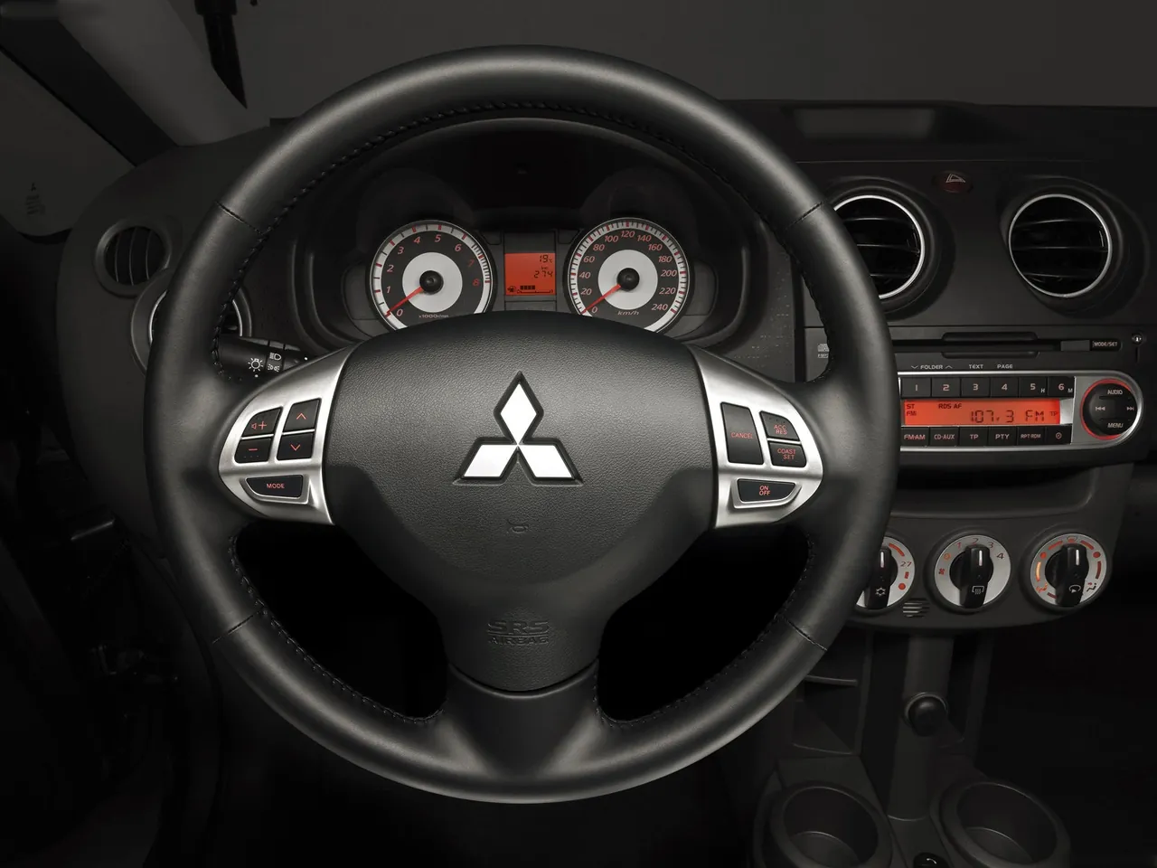 Mitsubishi Colt (2009) – interiér