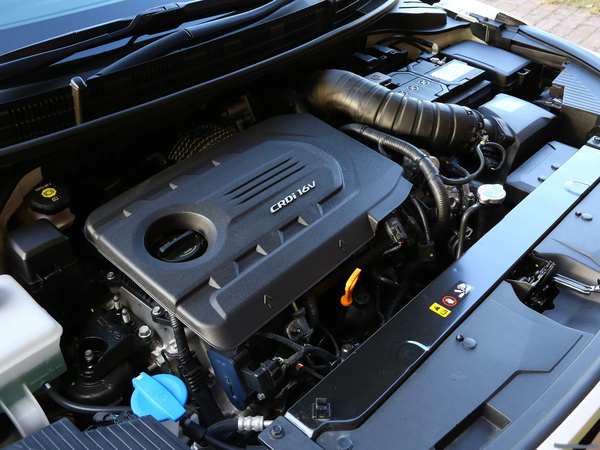 Kia Stonic (2018) – motorový prostor