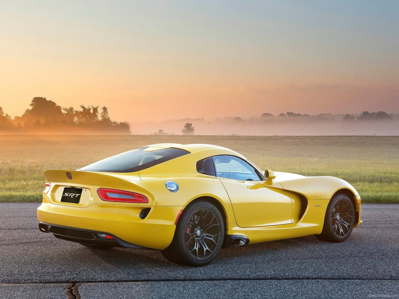 SRT Viper (2013) – zadní tříčtvrteční pohled