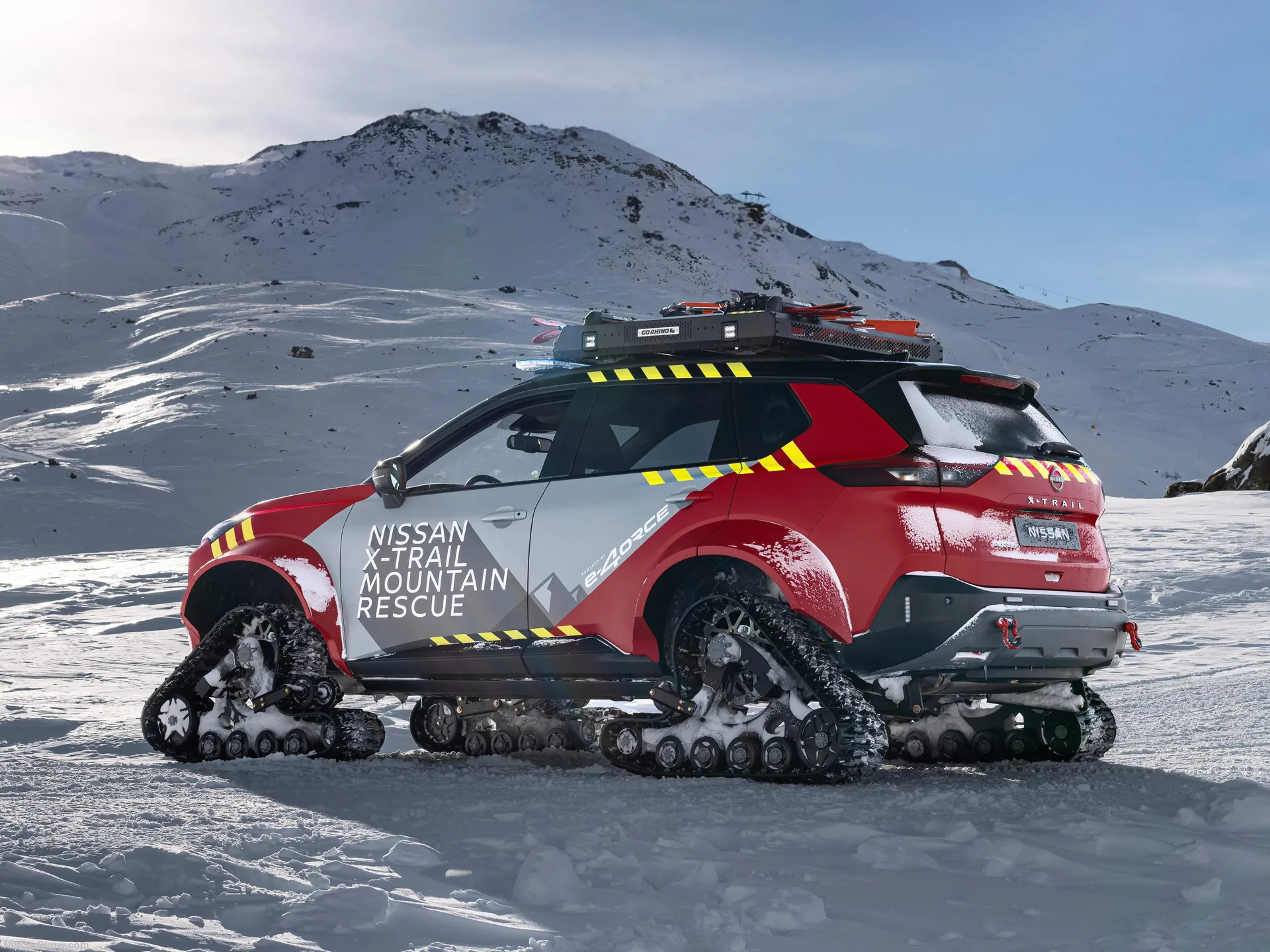Nissan X-Trail Mountain Rescue Concept (2024) – zadní tříčtvrteční pohled