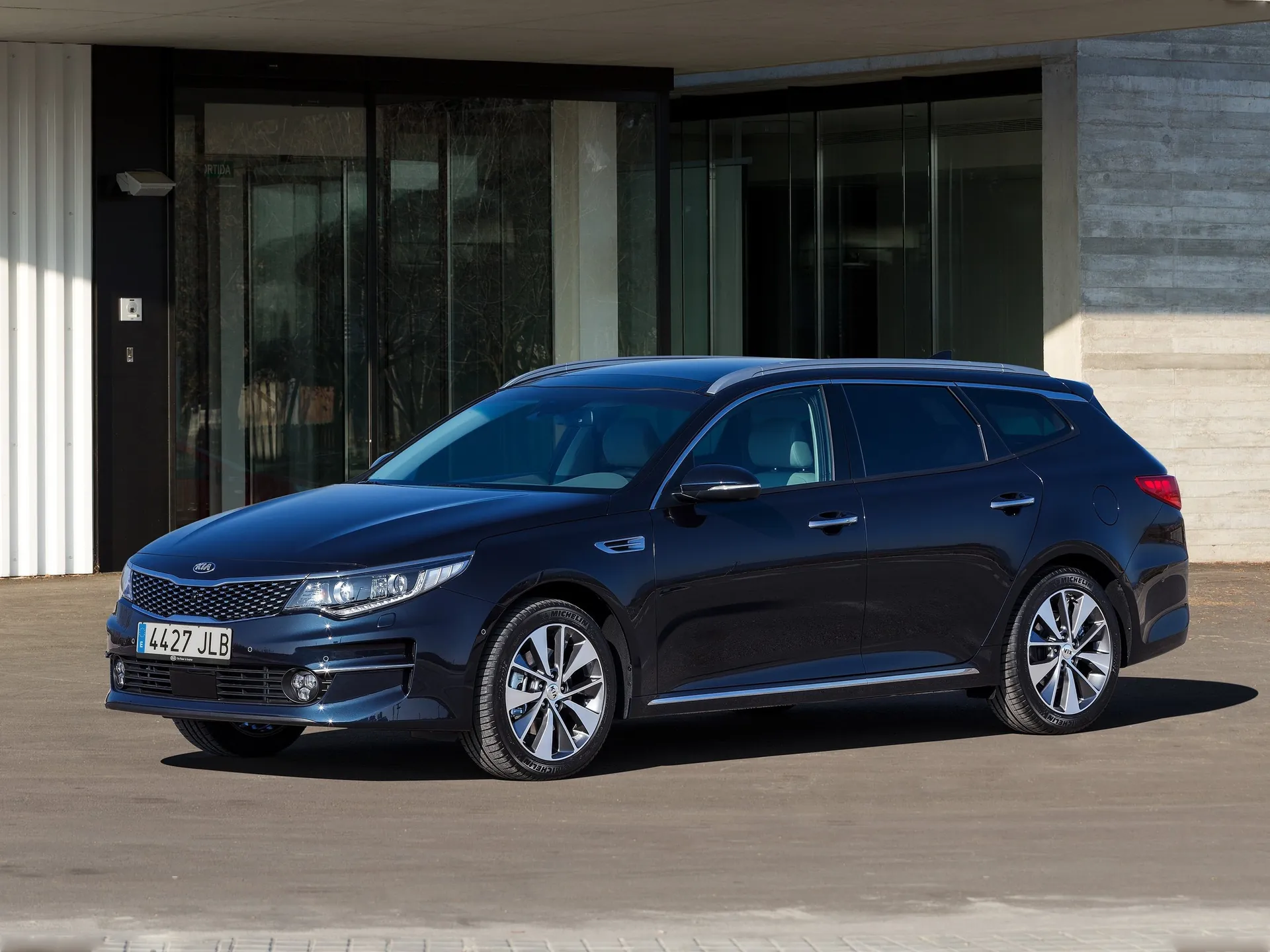 Kia Optima Sportswagon (2017)