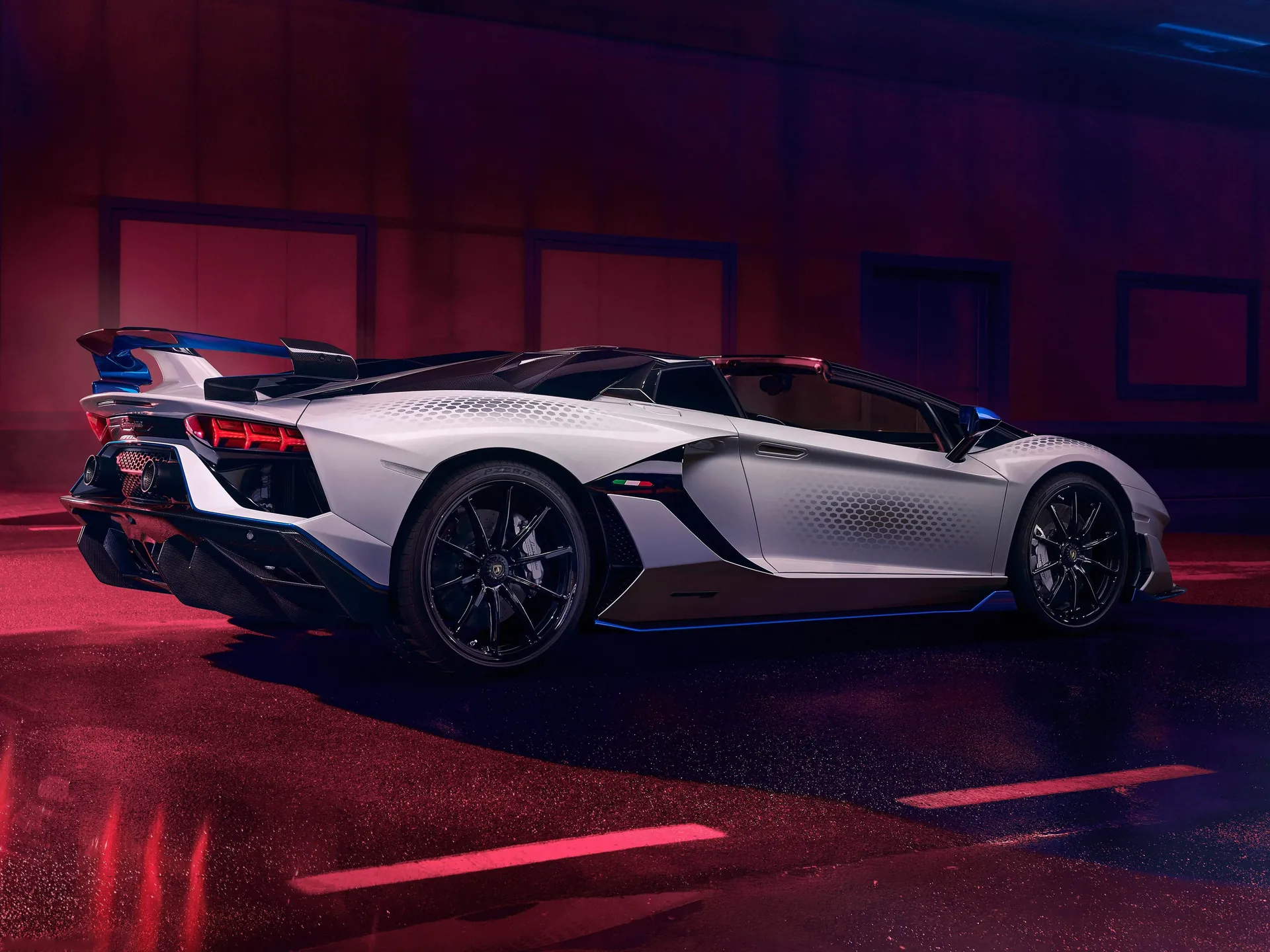 Lamborghini Aventador SVJ Roadster Xago Edition (2020) – zadní tříčtvrteční pohled