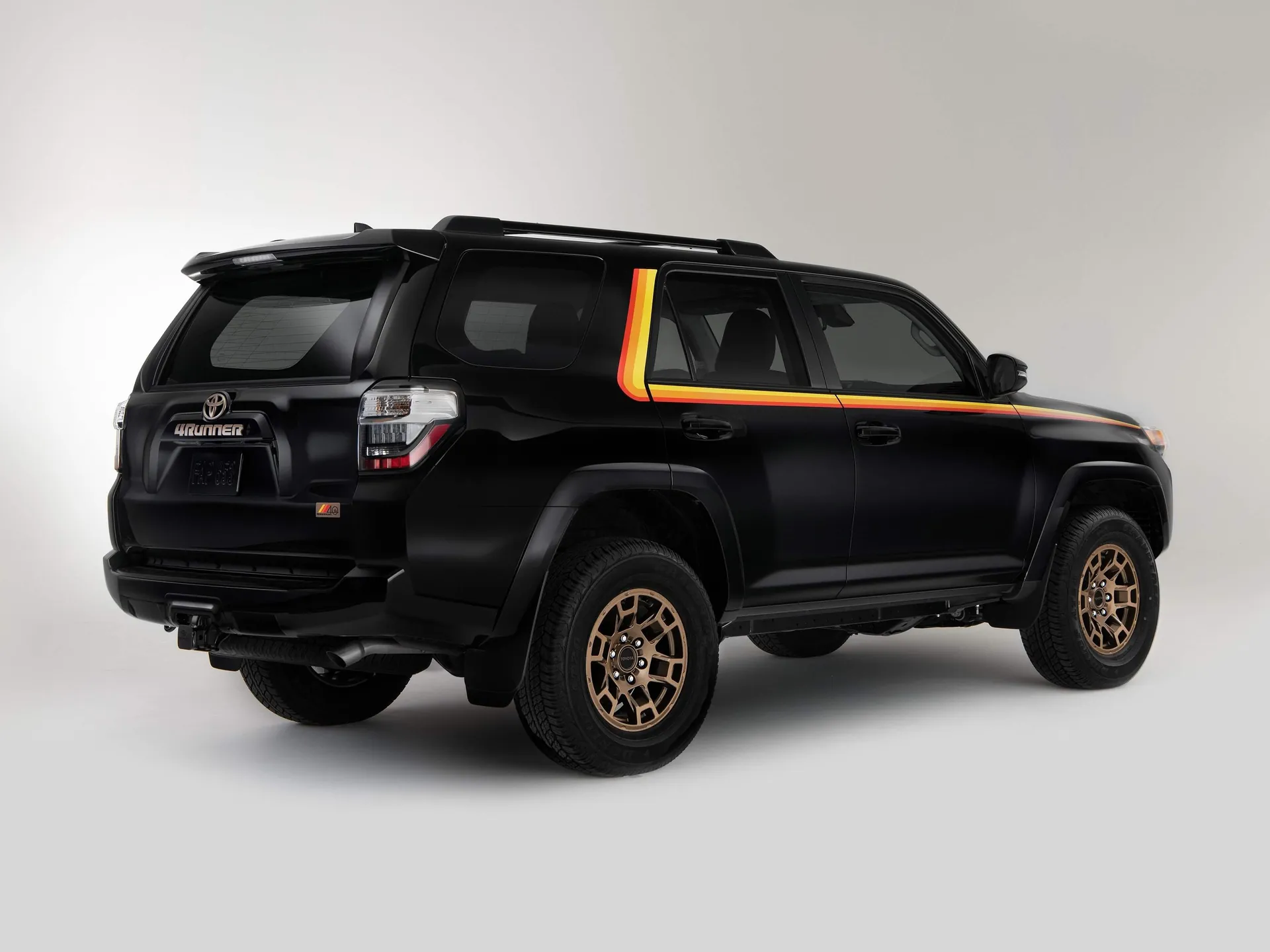 Toyota 4Runner 40th Anniversary (2023) – zadní tříčtvrteční pohled