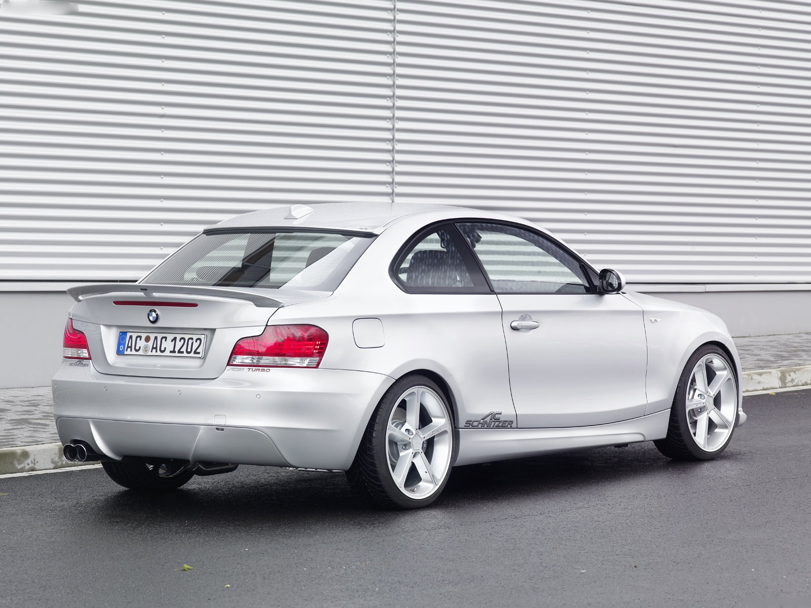 AC Schnitzer ACS1 BMW 1-Series Coupe (2007) – zadní tříčtvrteční pohled