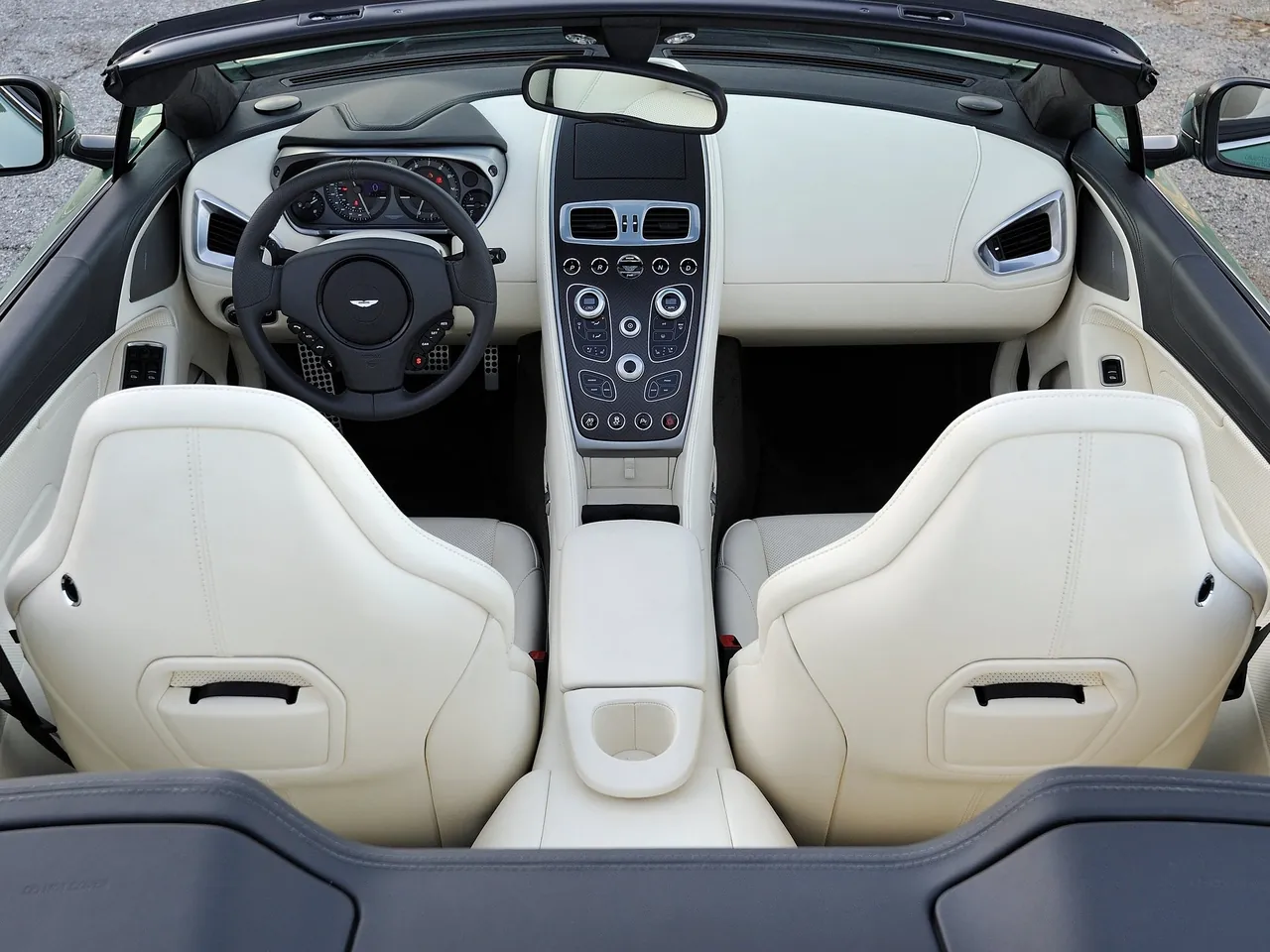 Aston Martin Vanquish Volante (2014) - Interior
