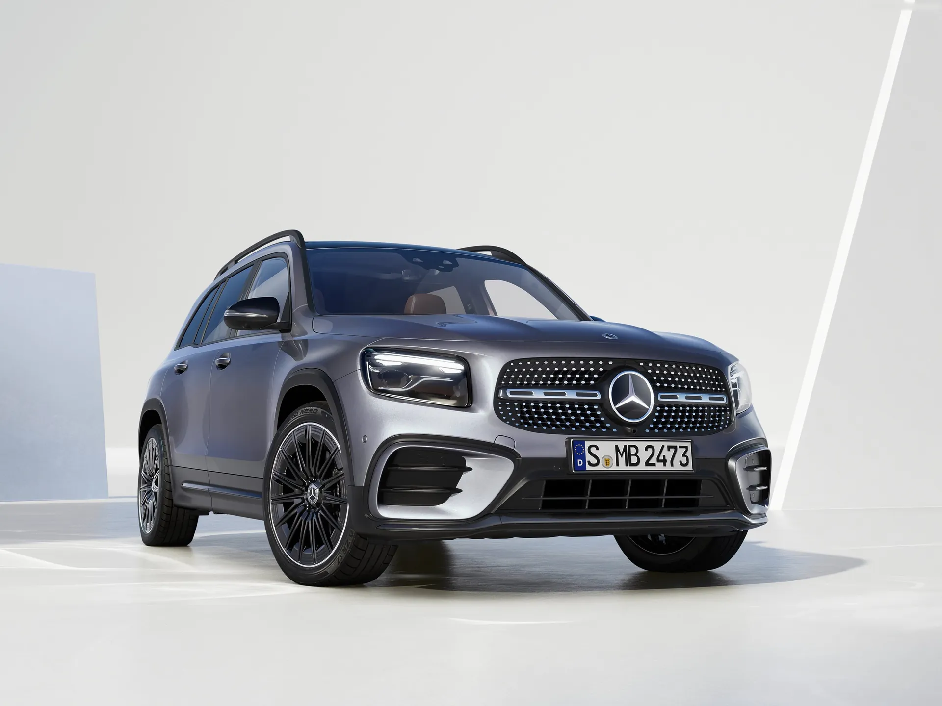 Mercedes-Benz GLB (2024)