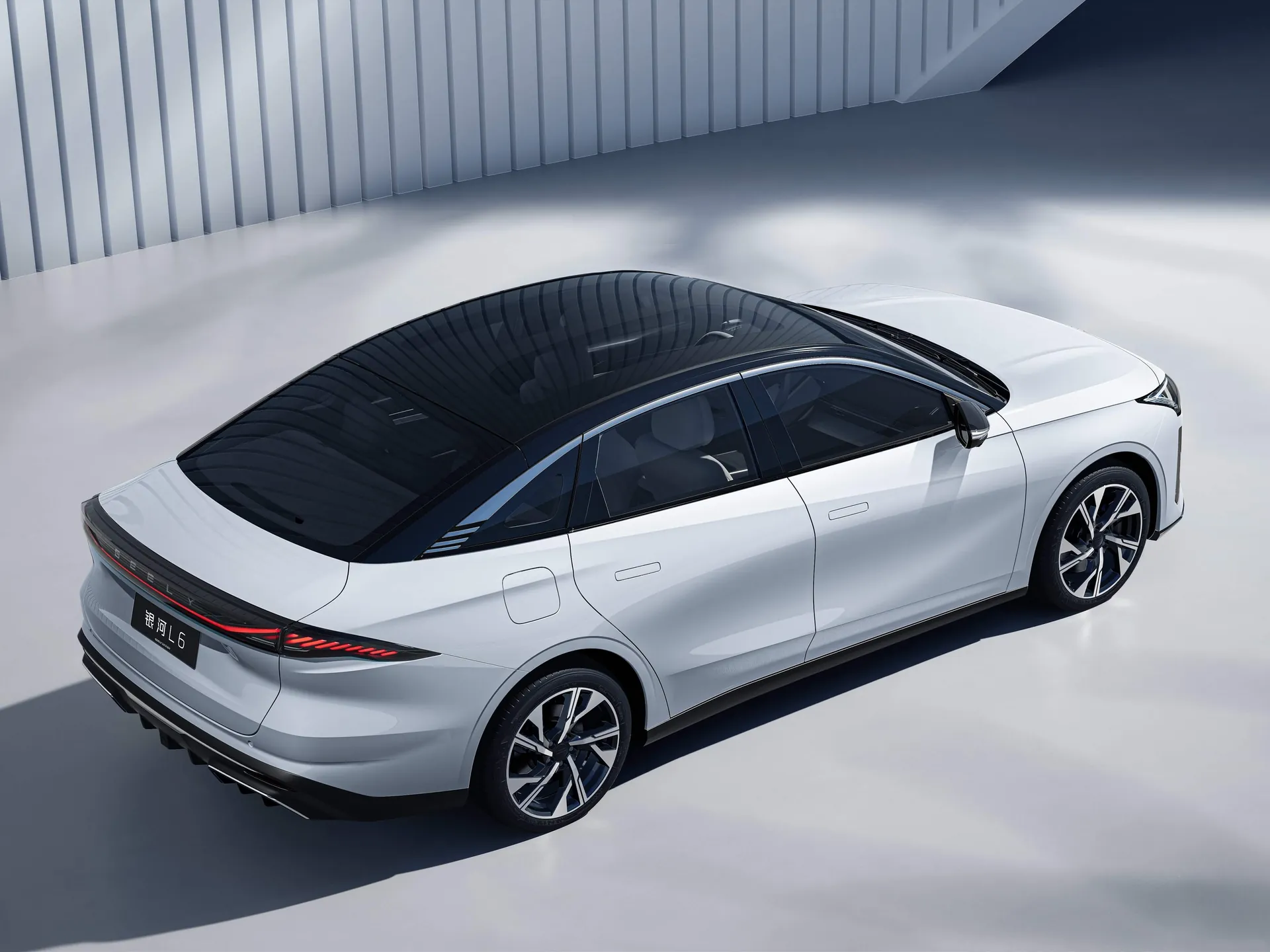 Geely Galaxy L6 (2024) – zadní tříčtvrteční pohled