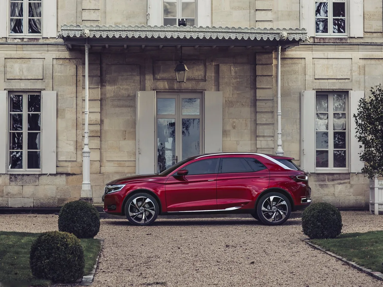 DS Wild Rubis Concept (2013) – boční profil