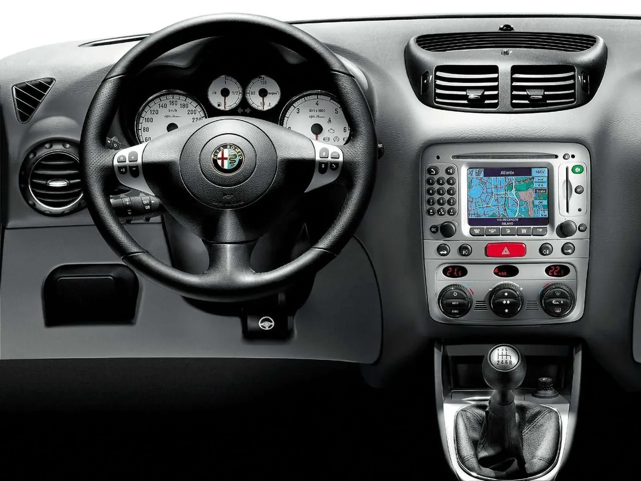 Alfa Romeo 147 5door (2004) – interiér