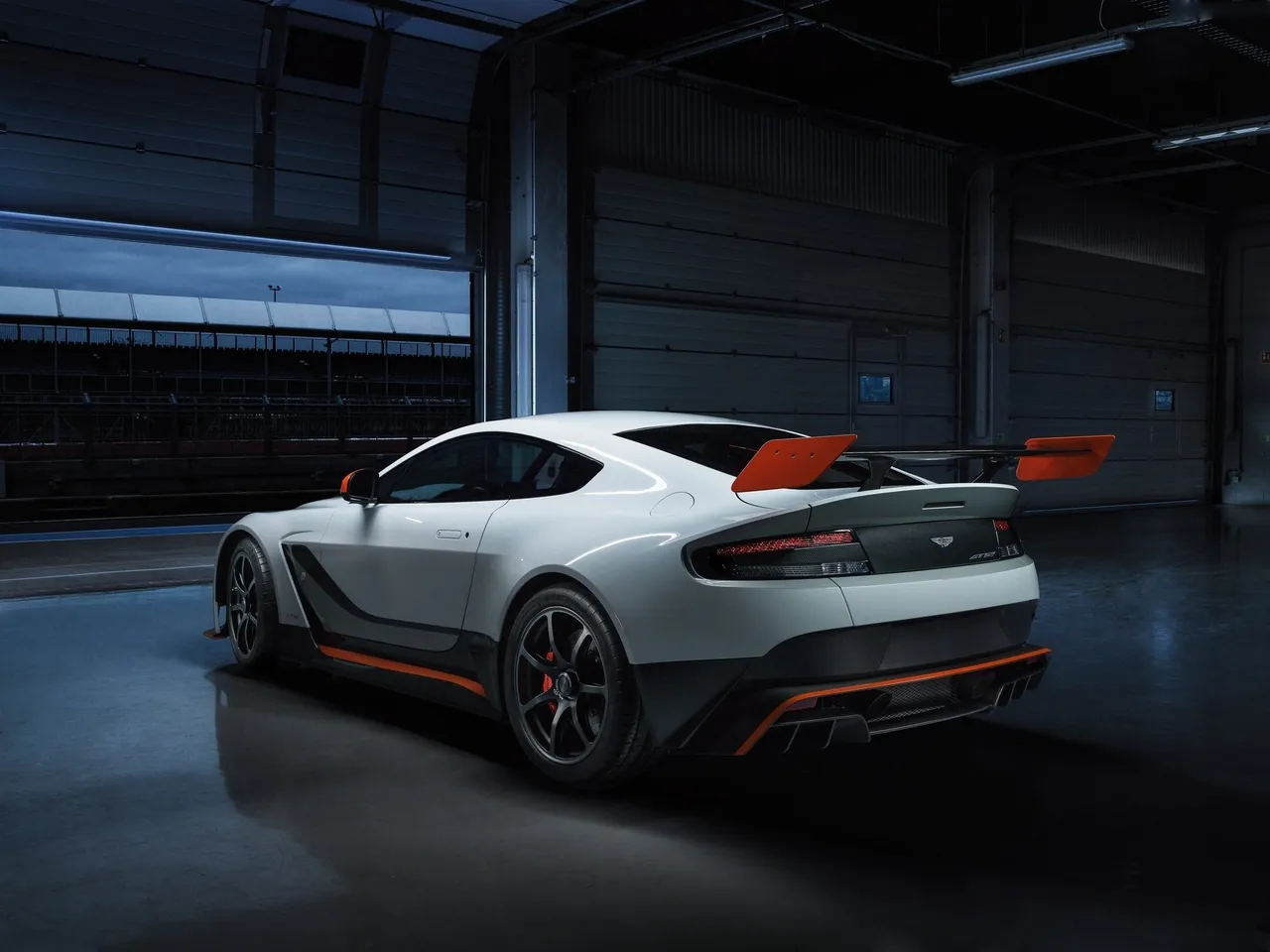 Aston Martin Vantage GT12 (2015) - Rear Three-Quarter