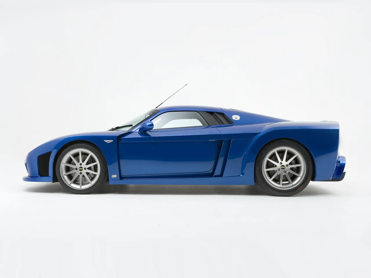 Noble M15 (2006) – boční profil