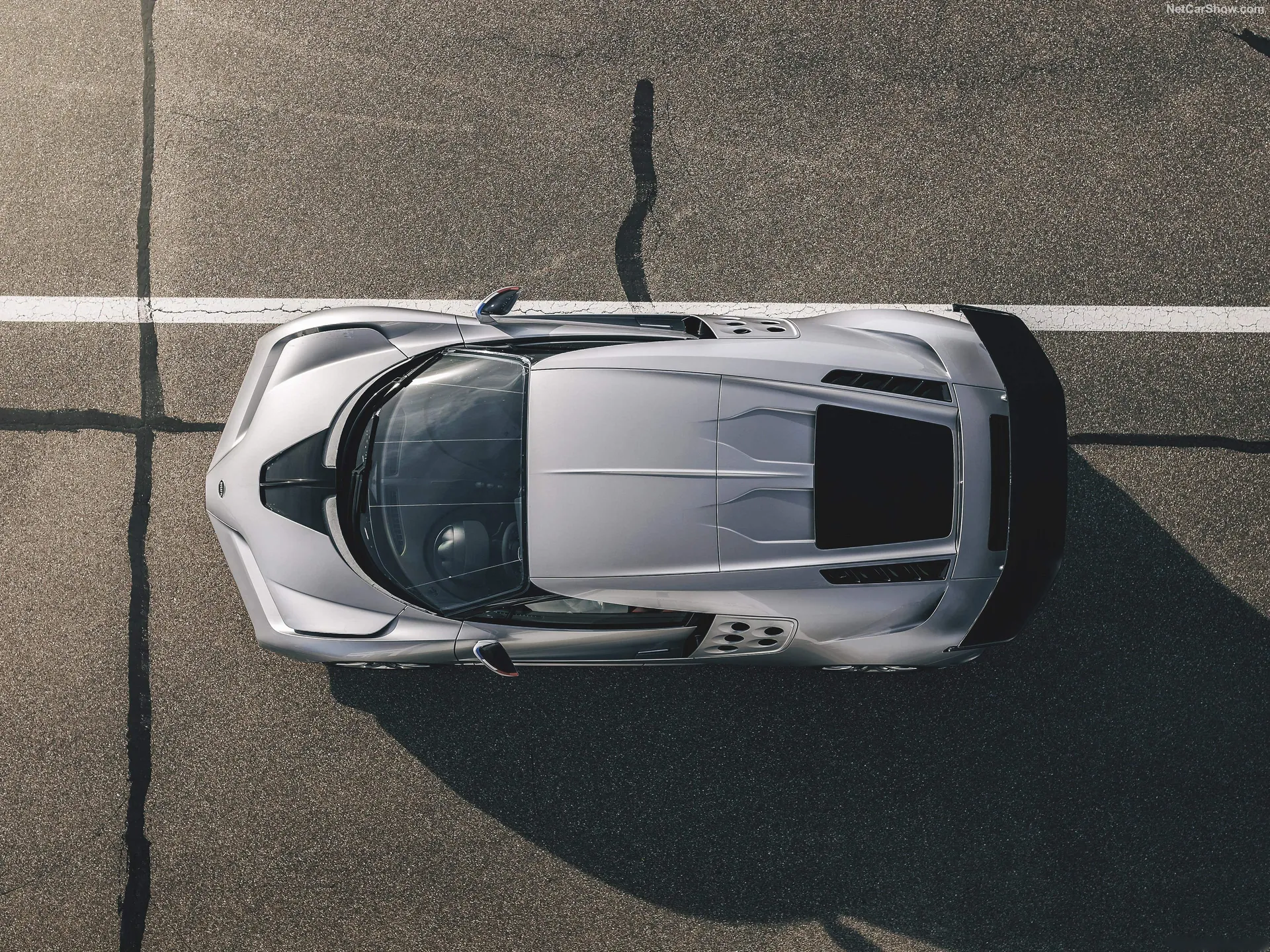 Bugatti Centodieci (2020) – pohled shora