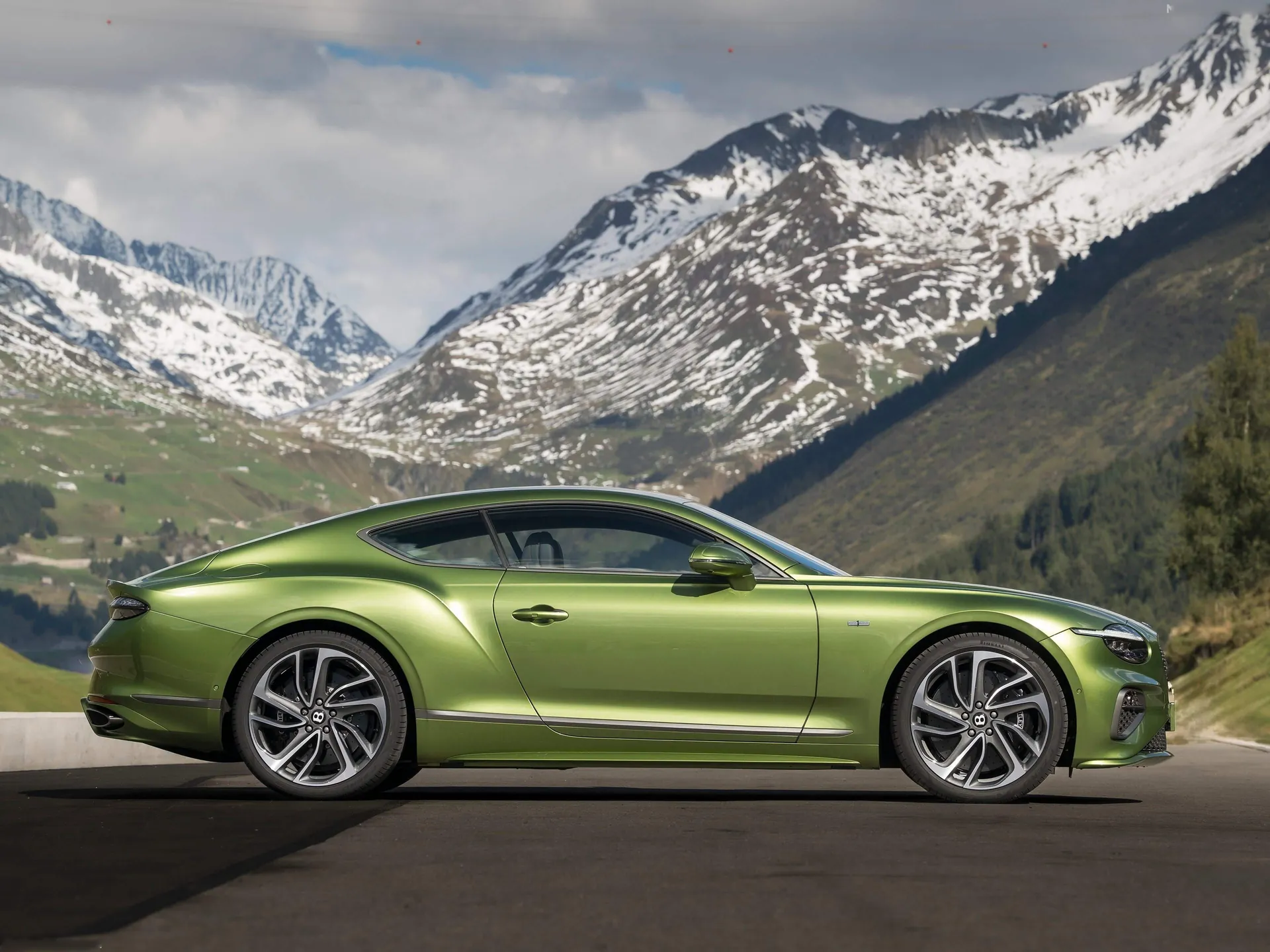 Bentley Continental GT Speed (2025) – boční profil