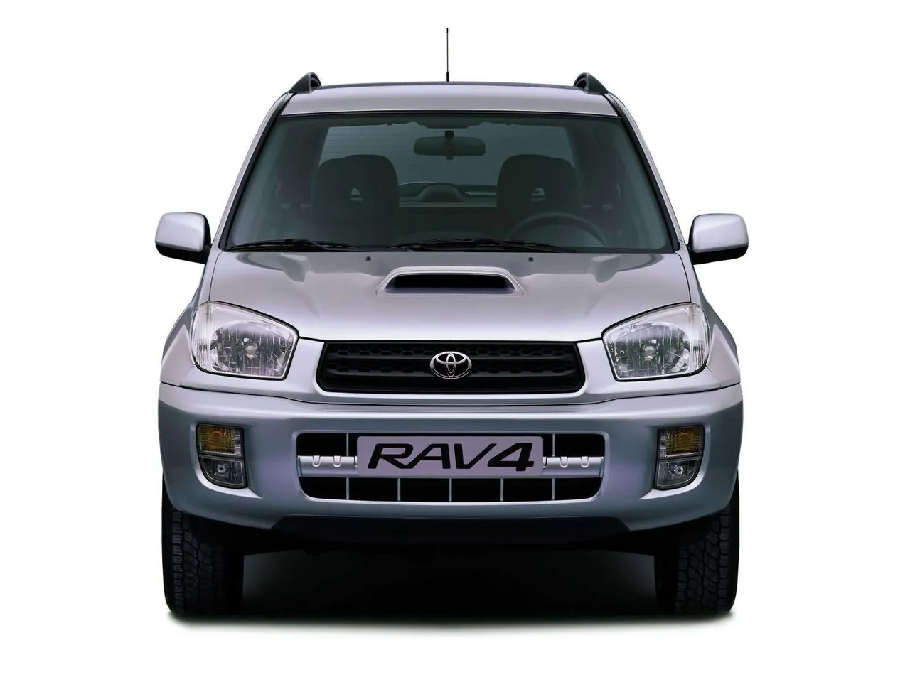 Toyota RAV4 D4D (2003) - Front