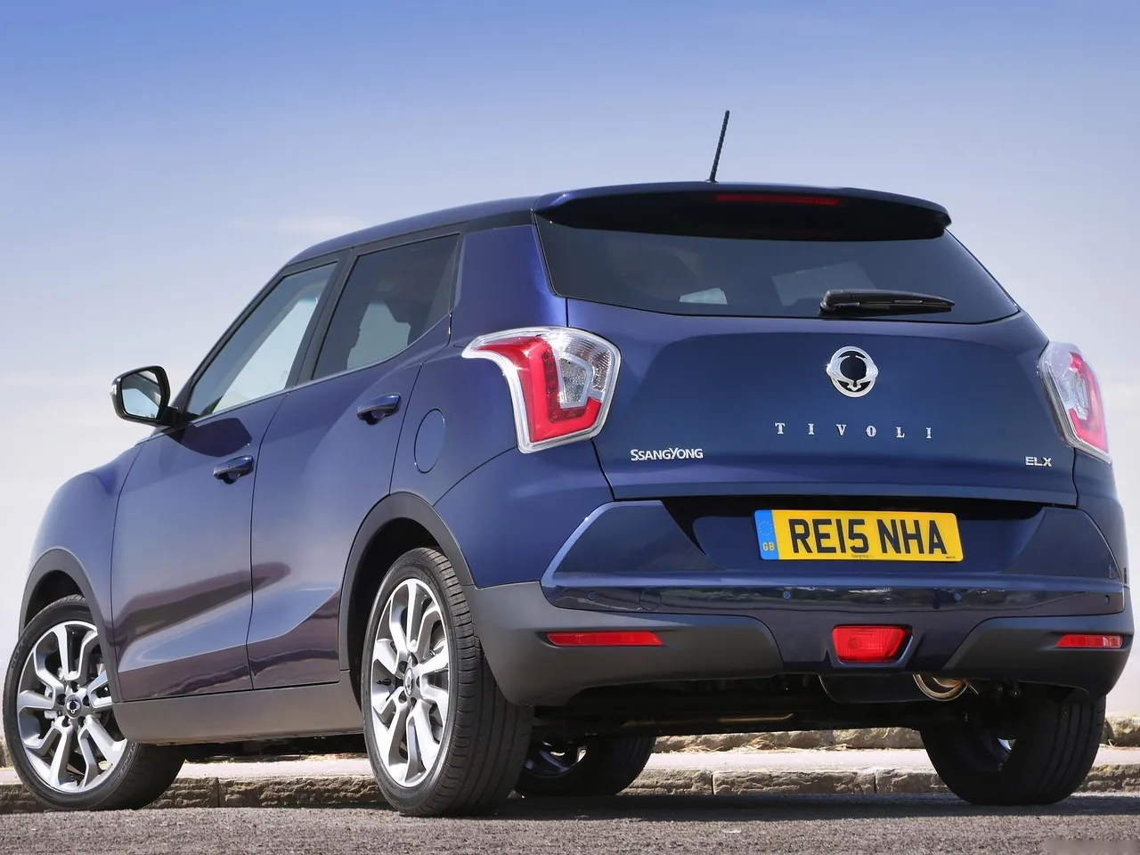 SsangYong Tivoli (2016) – zadní tříčtvrteční pohled