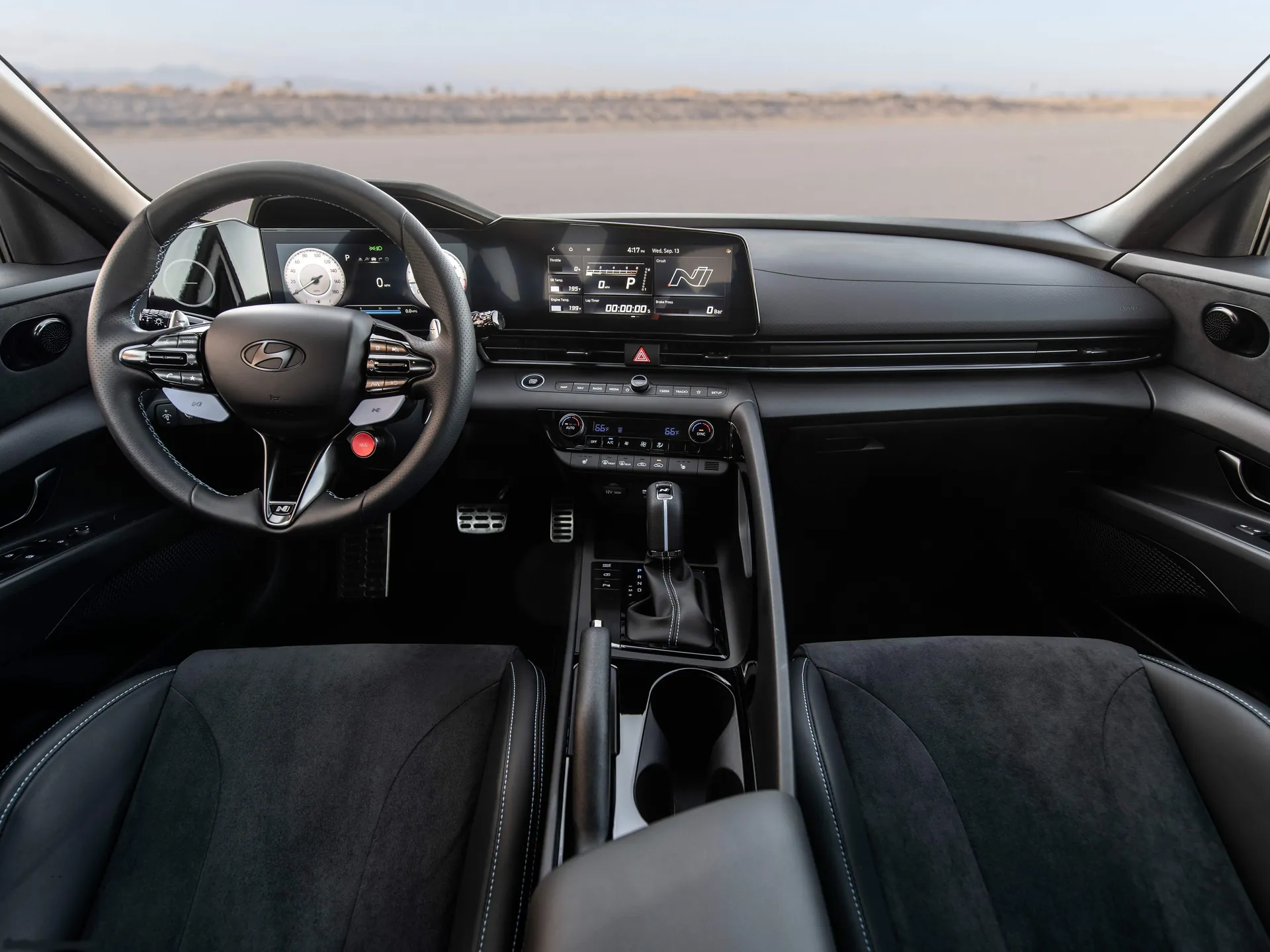 Hyundai Elantra N (2024) – interiér