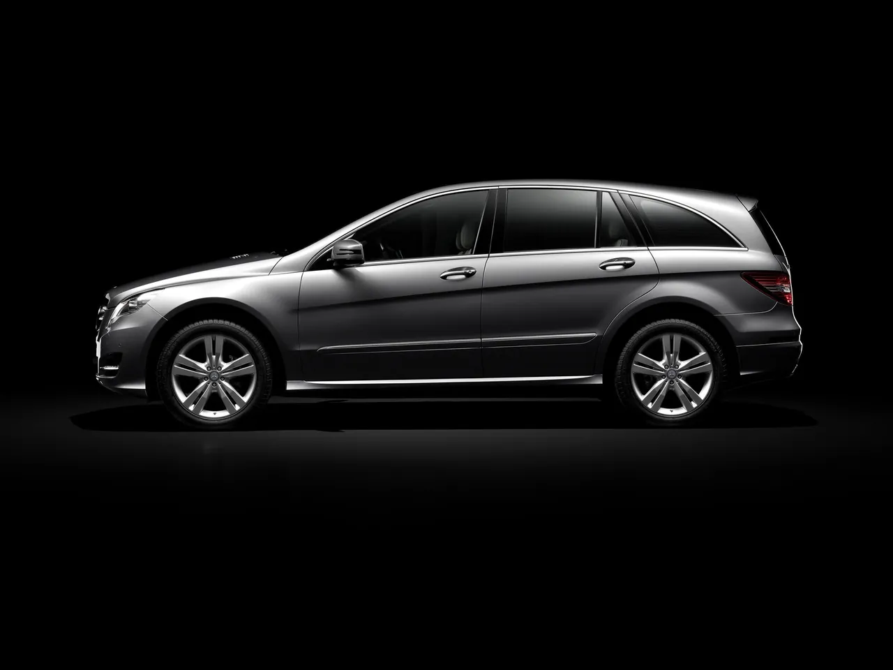 Mercedes-Benz R-Class (2011) – boční profil