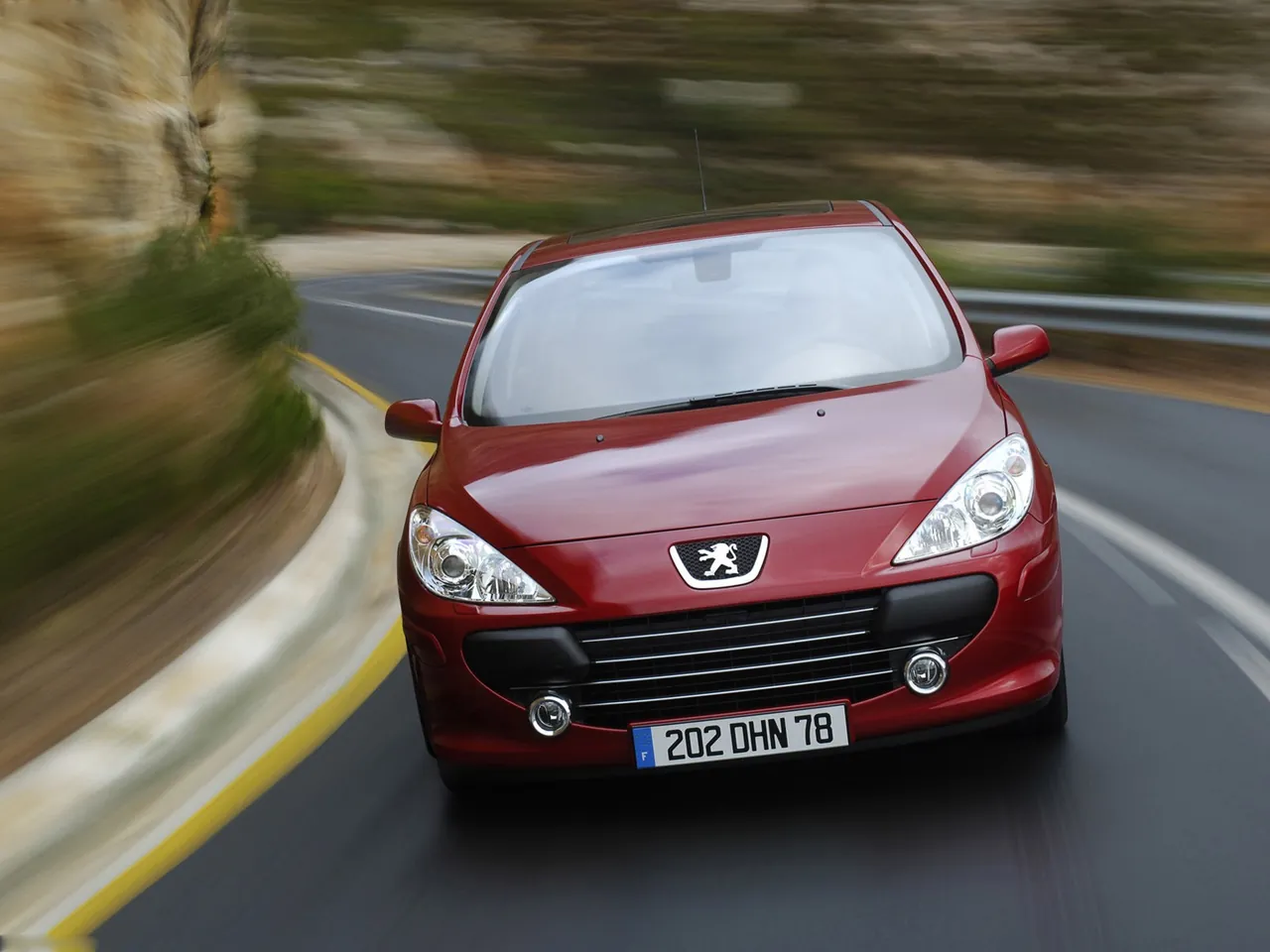 Peugeot 307 (2005) – zepředu