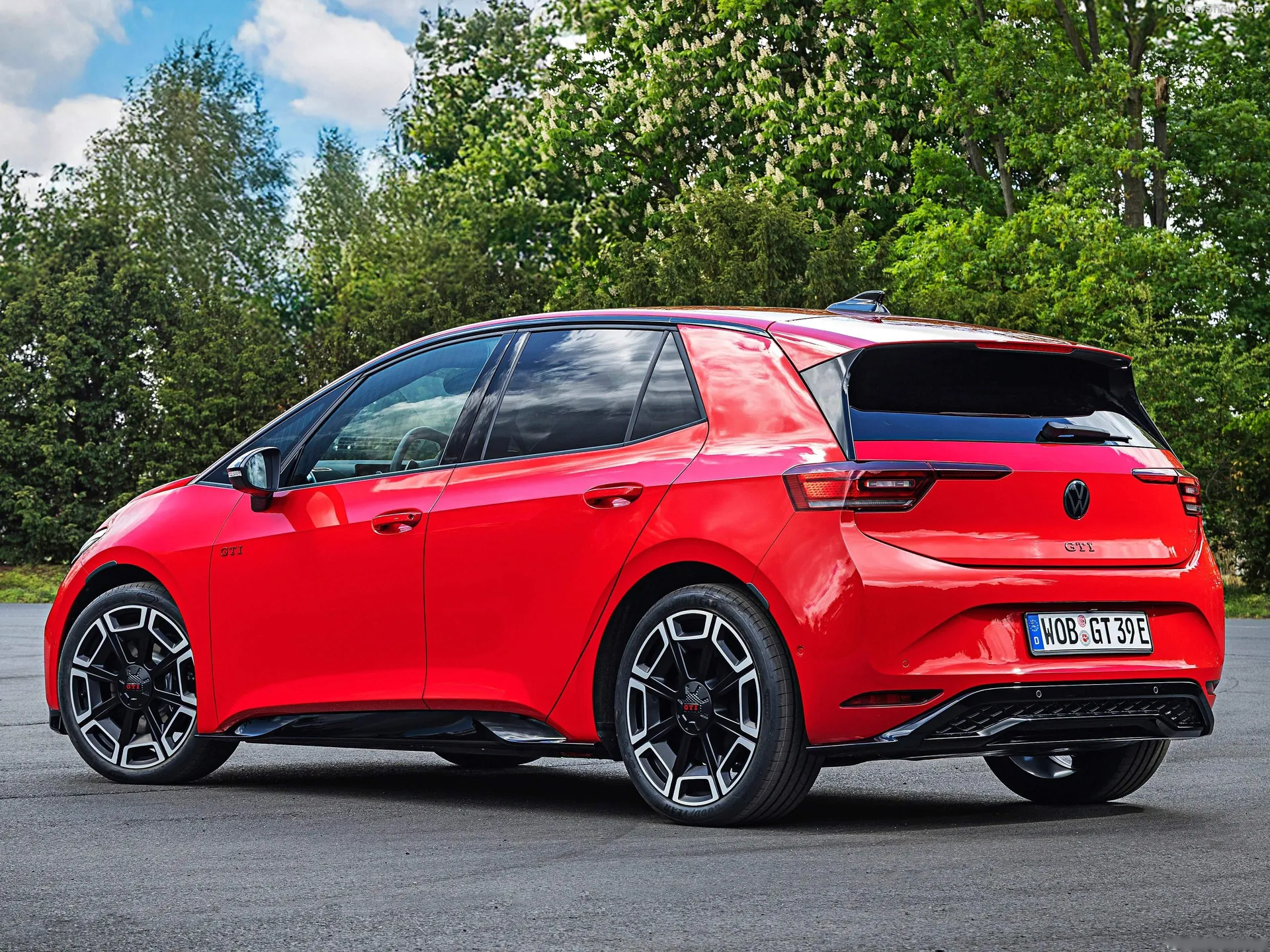 Volkswagen ID.3 GTI (2028) – zadní tříčtvrteční pohled