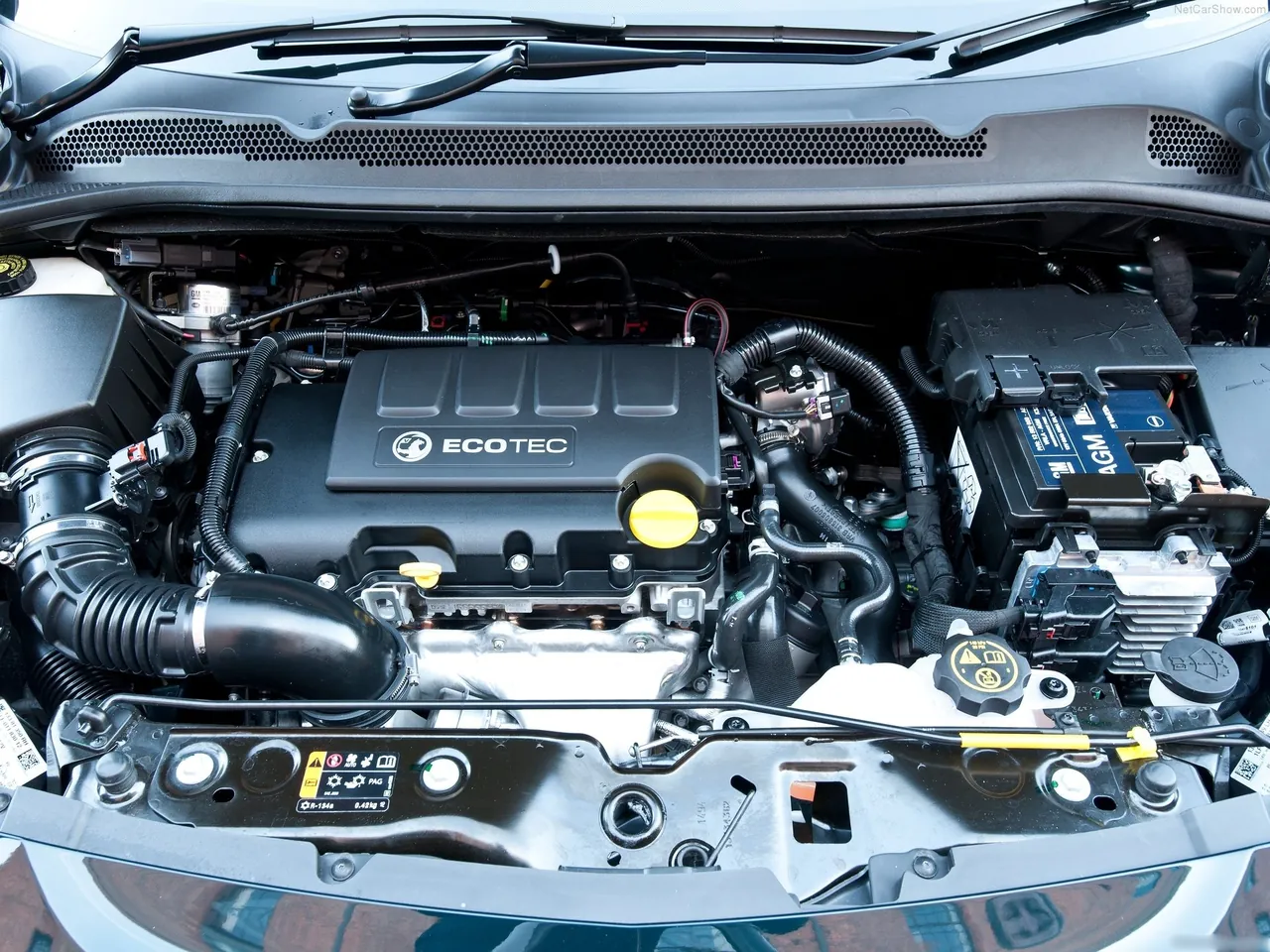 Vauxhall Corsa (2015) – motorový prostor